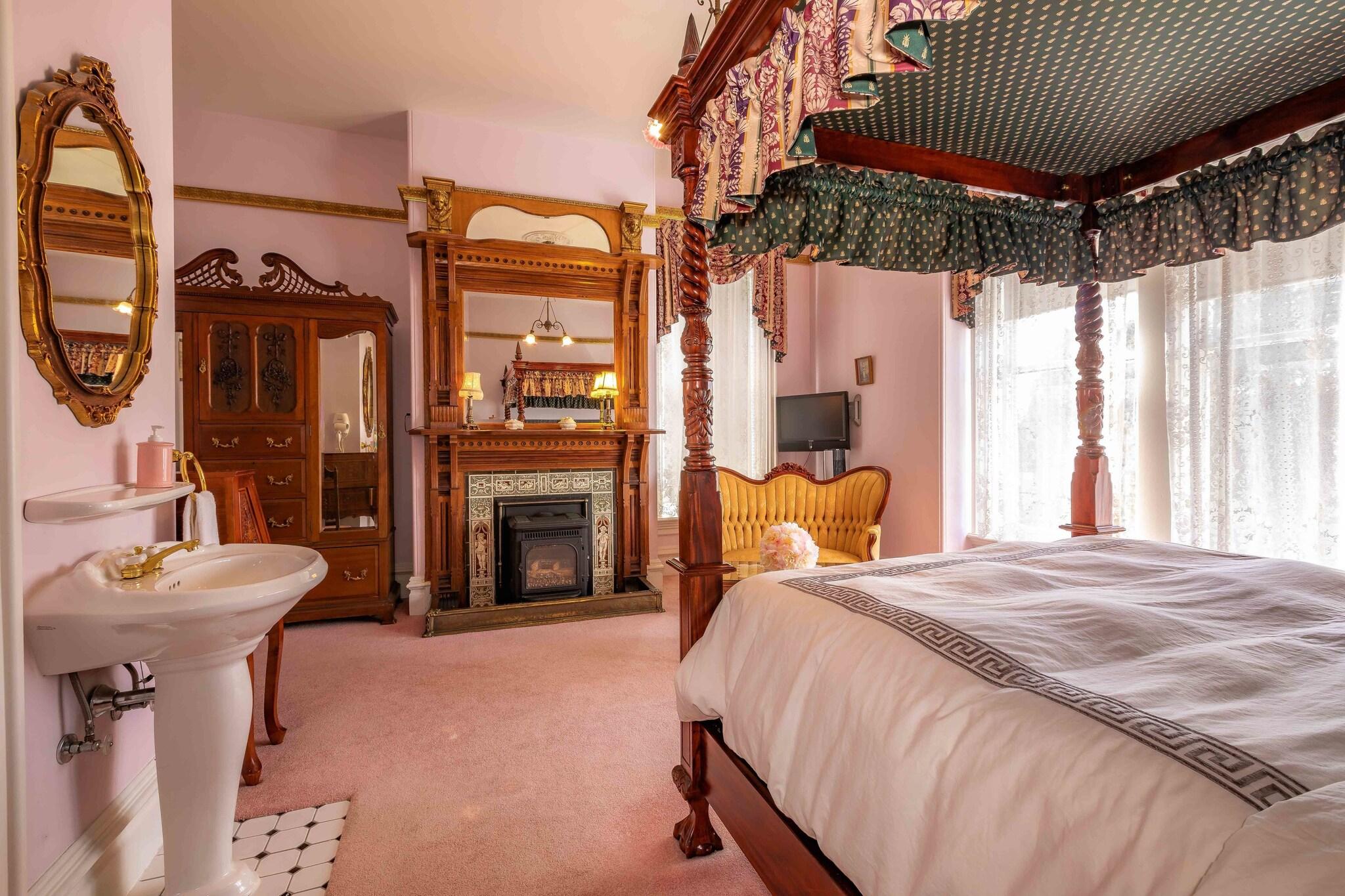 Double Queen Size Bed