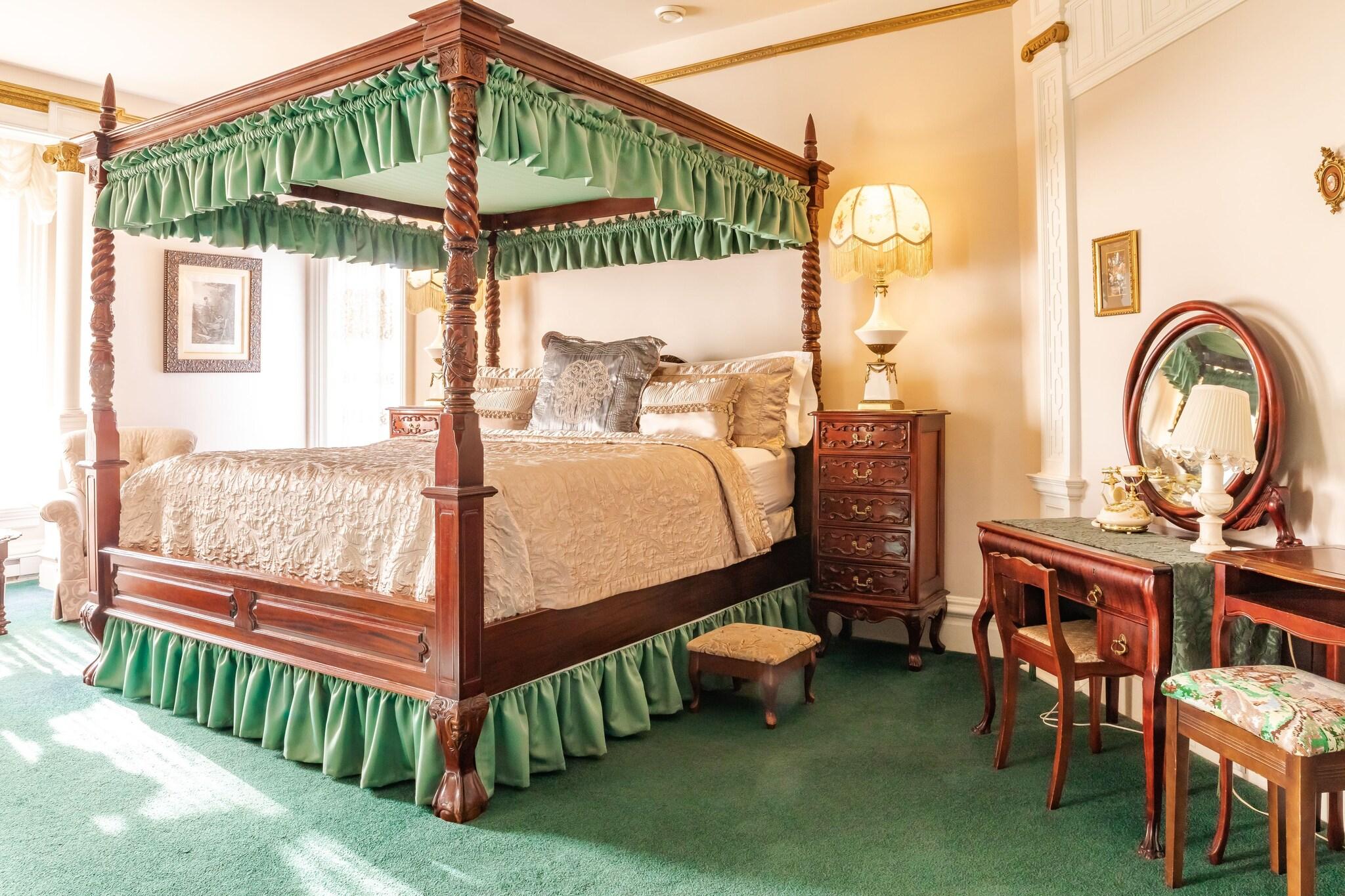 Suite Deluxe King Bed