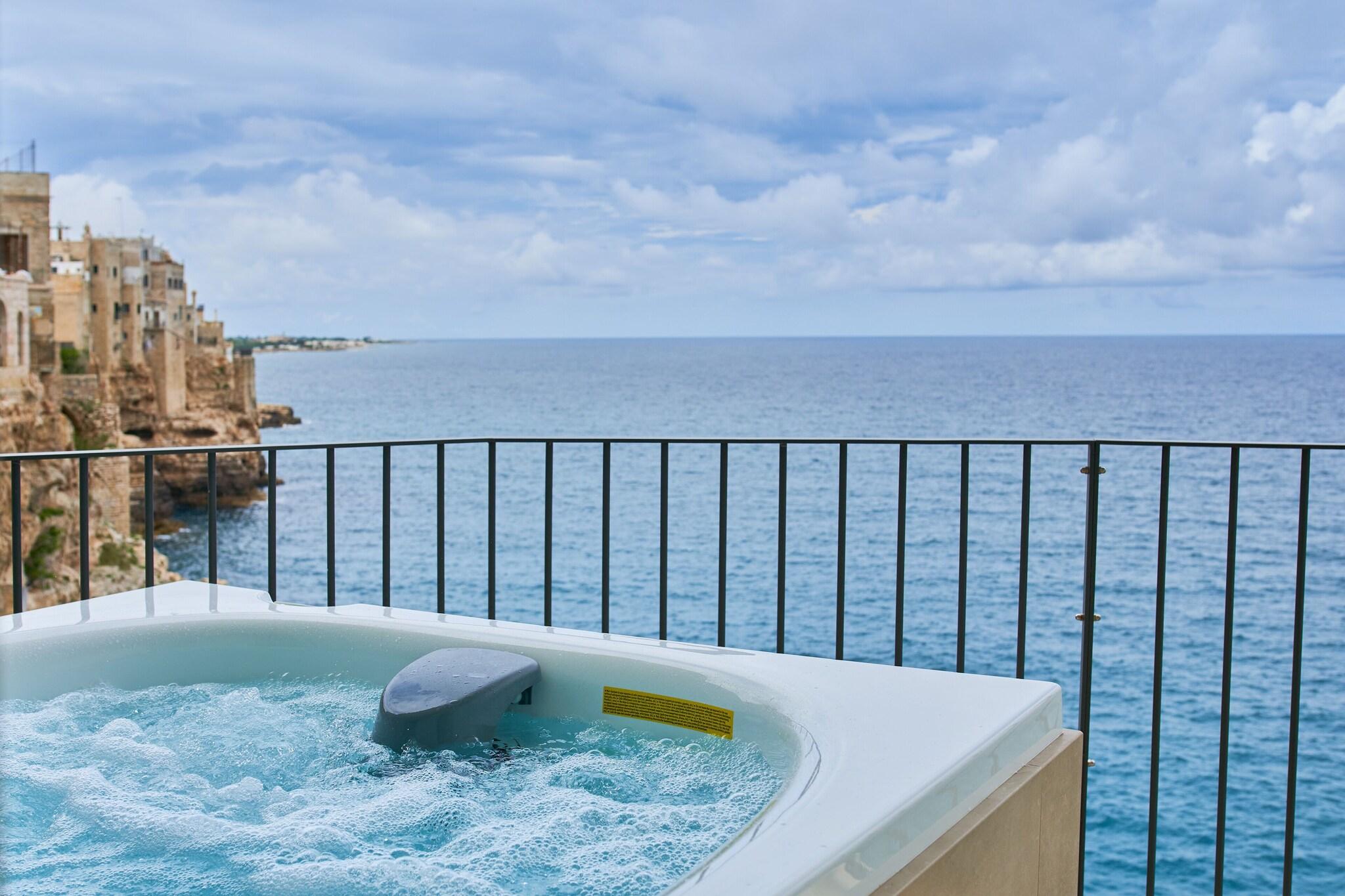 Suite King Bed with Jacuzzi