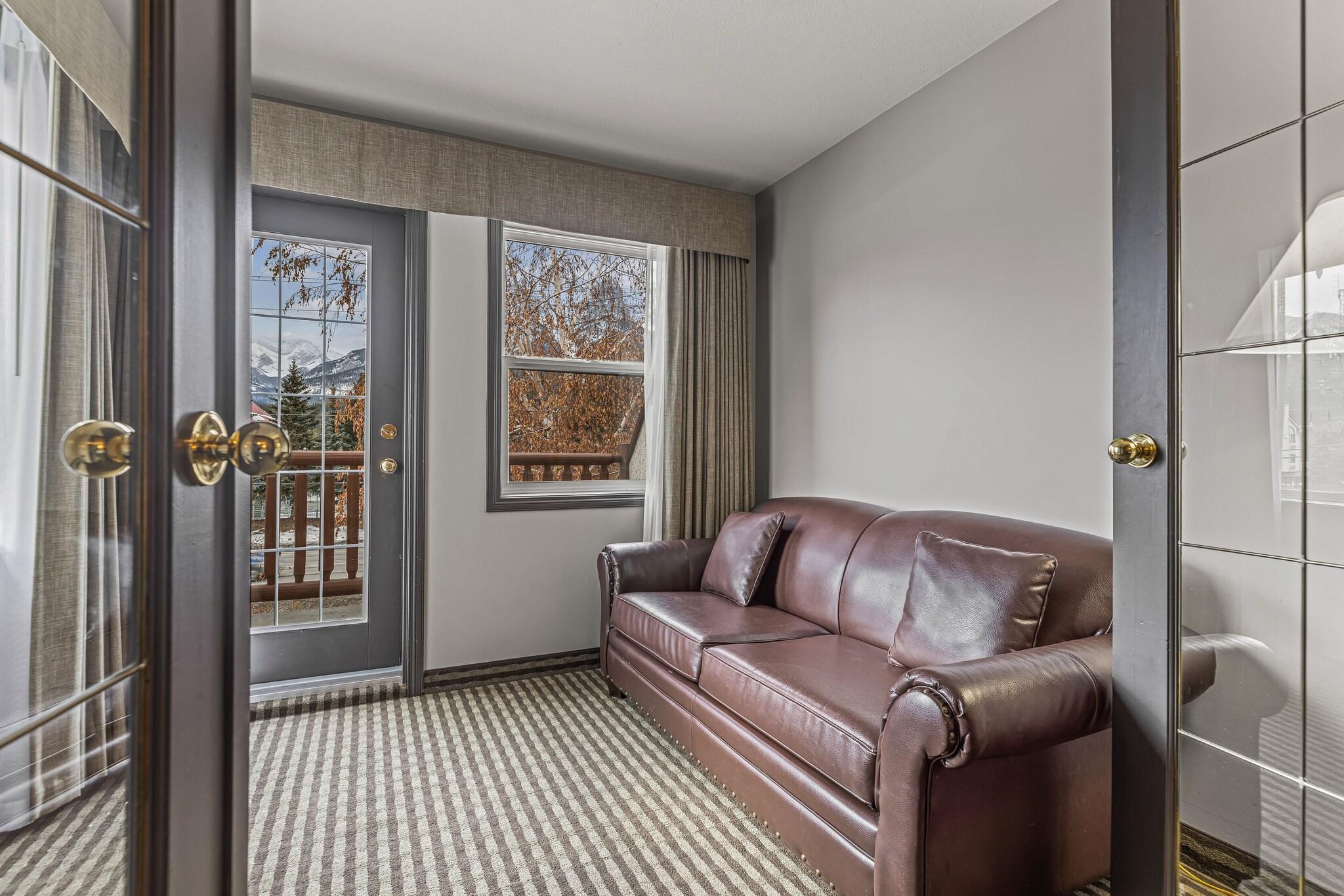 Family Room Mountain View