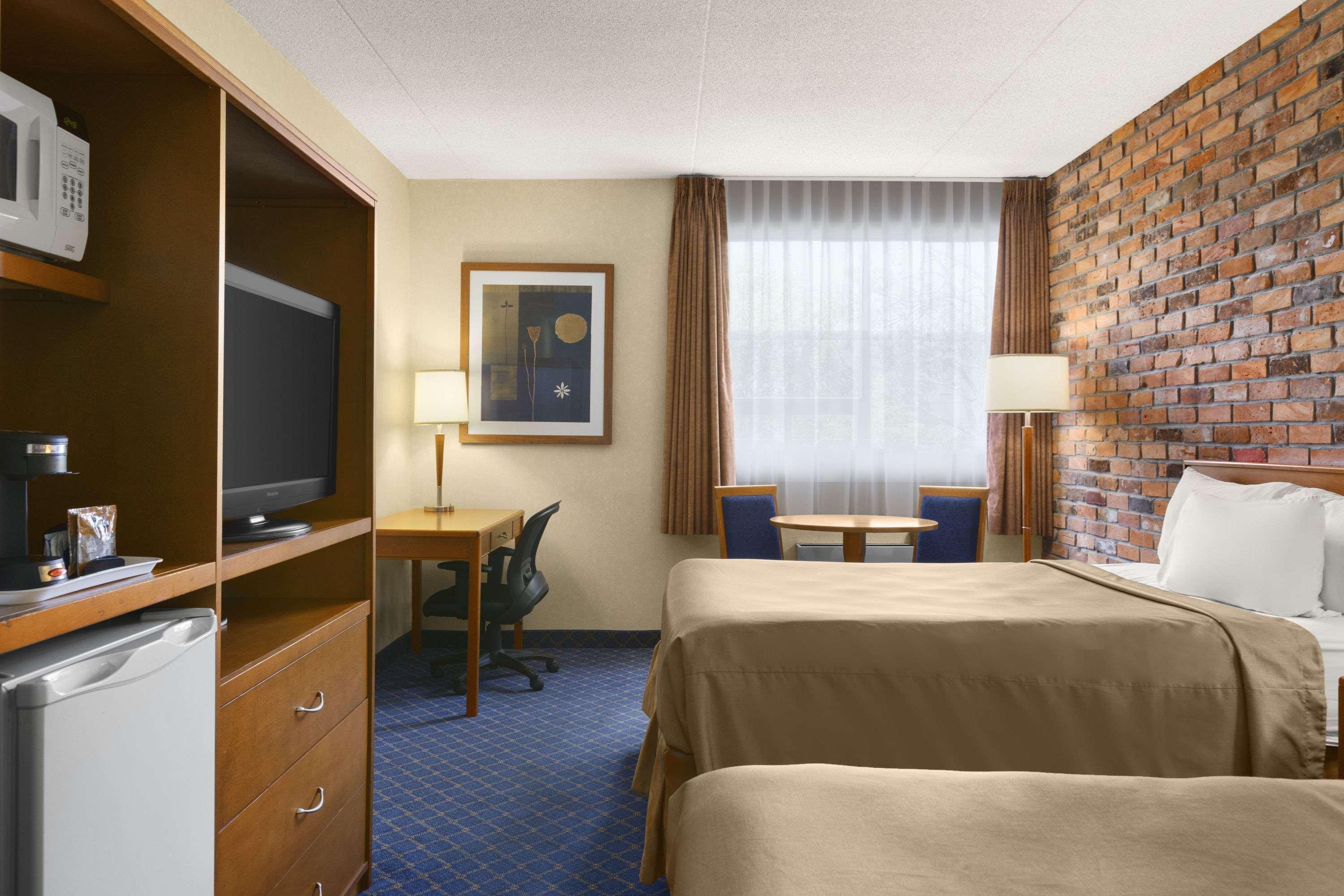 Room Two Double Beds Non Smoking