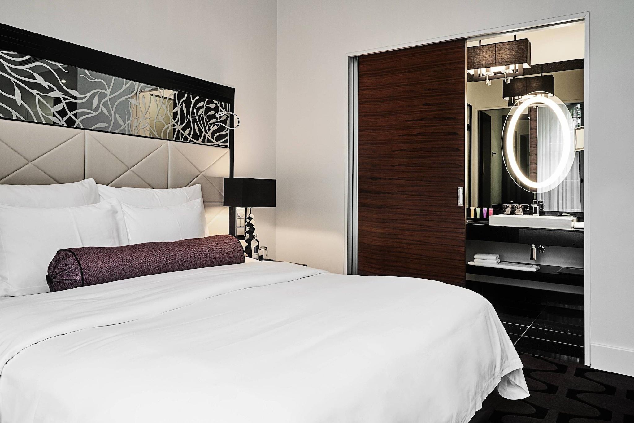 Double Superior King Bed