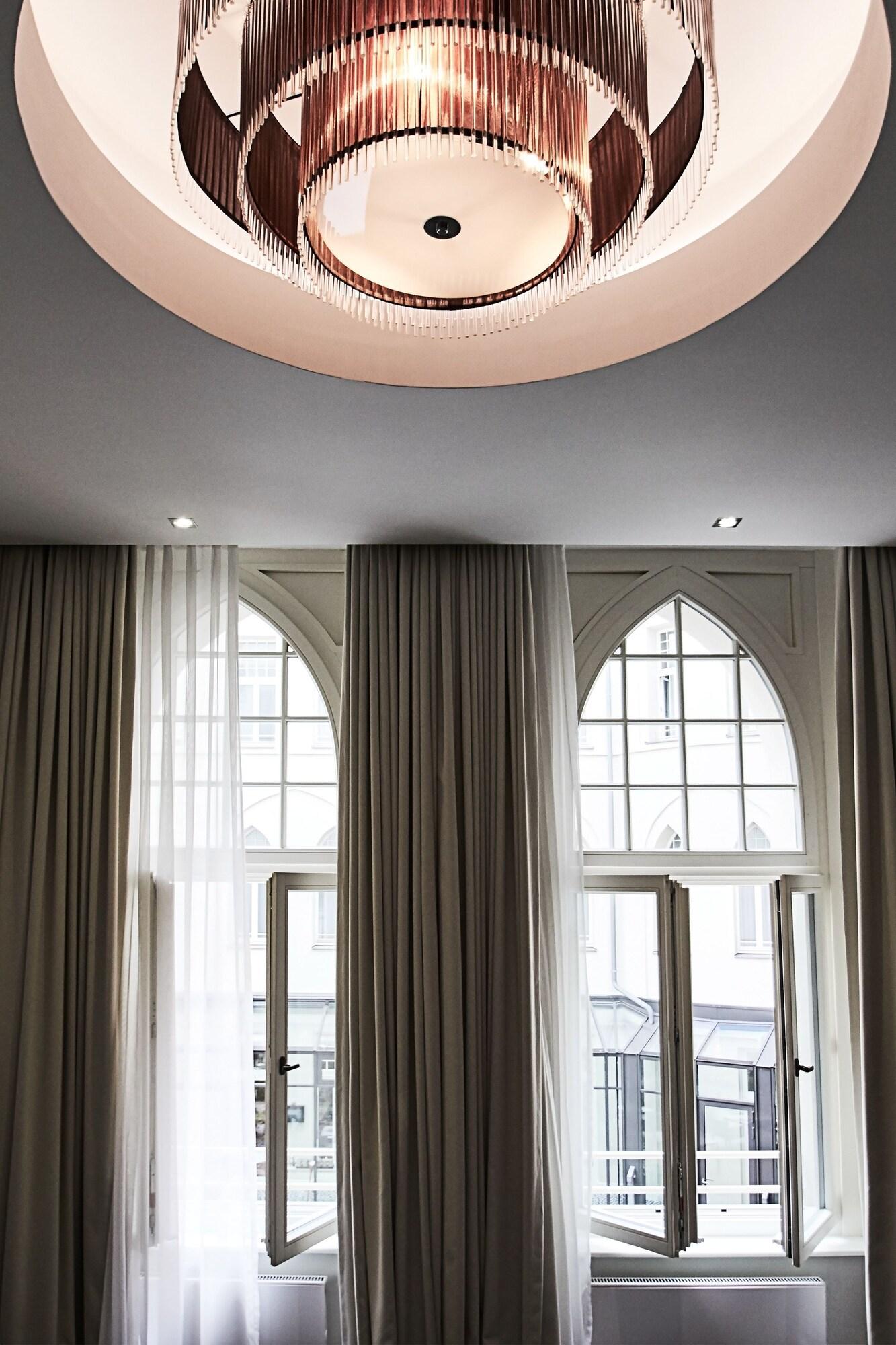 Double Superior King Bed