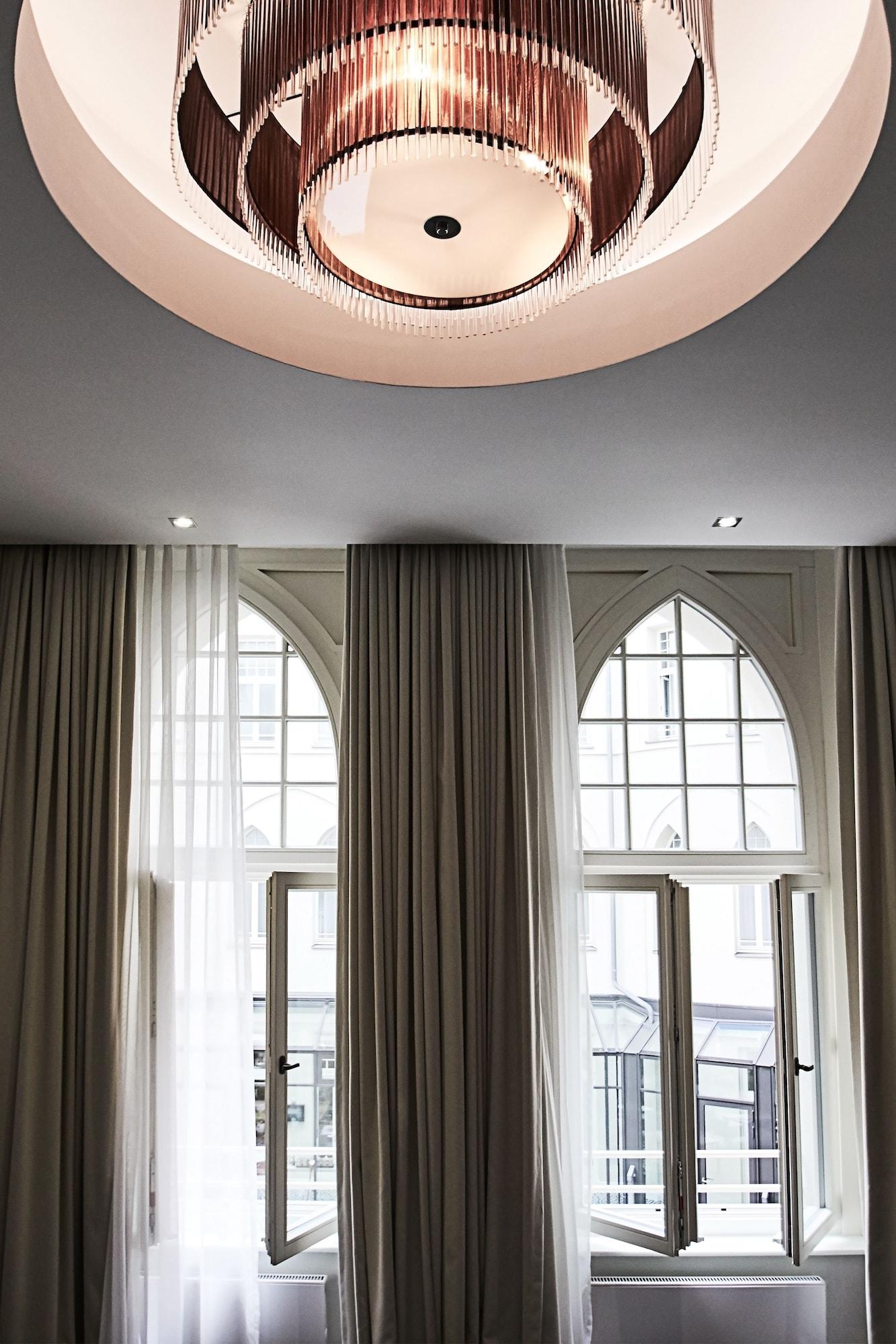 Double Superior King Bed