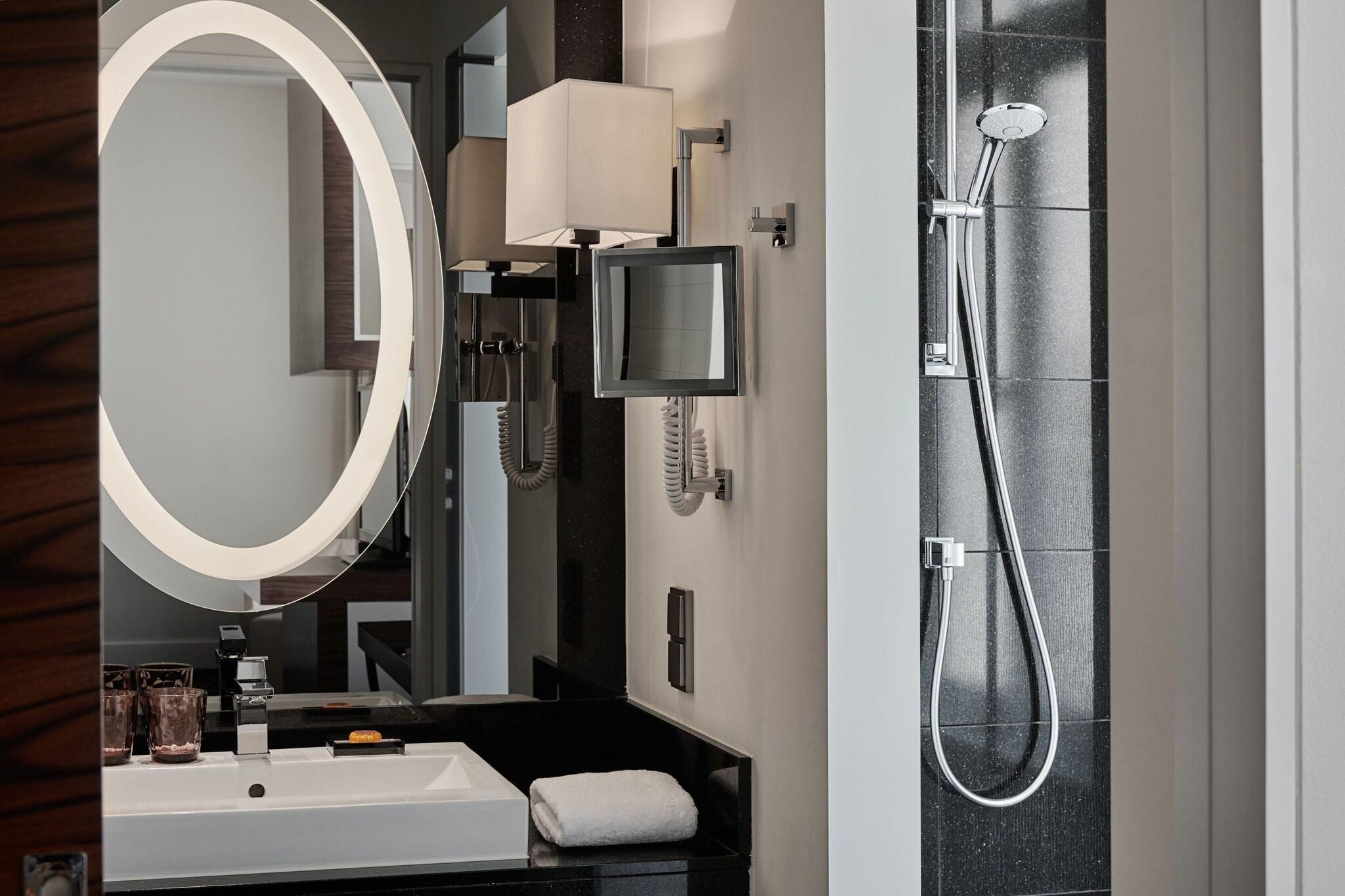 Double Superior King Bed