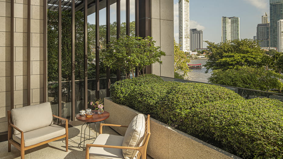 Double Premier King Bed