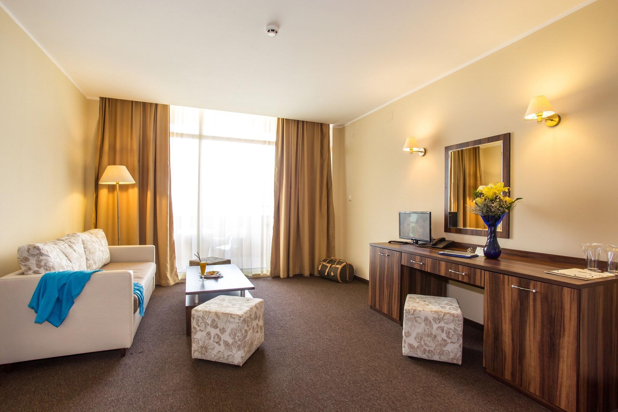 Suite Queen Size Bed