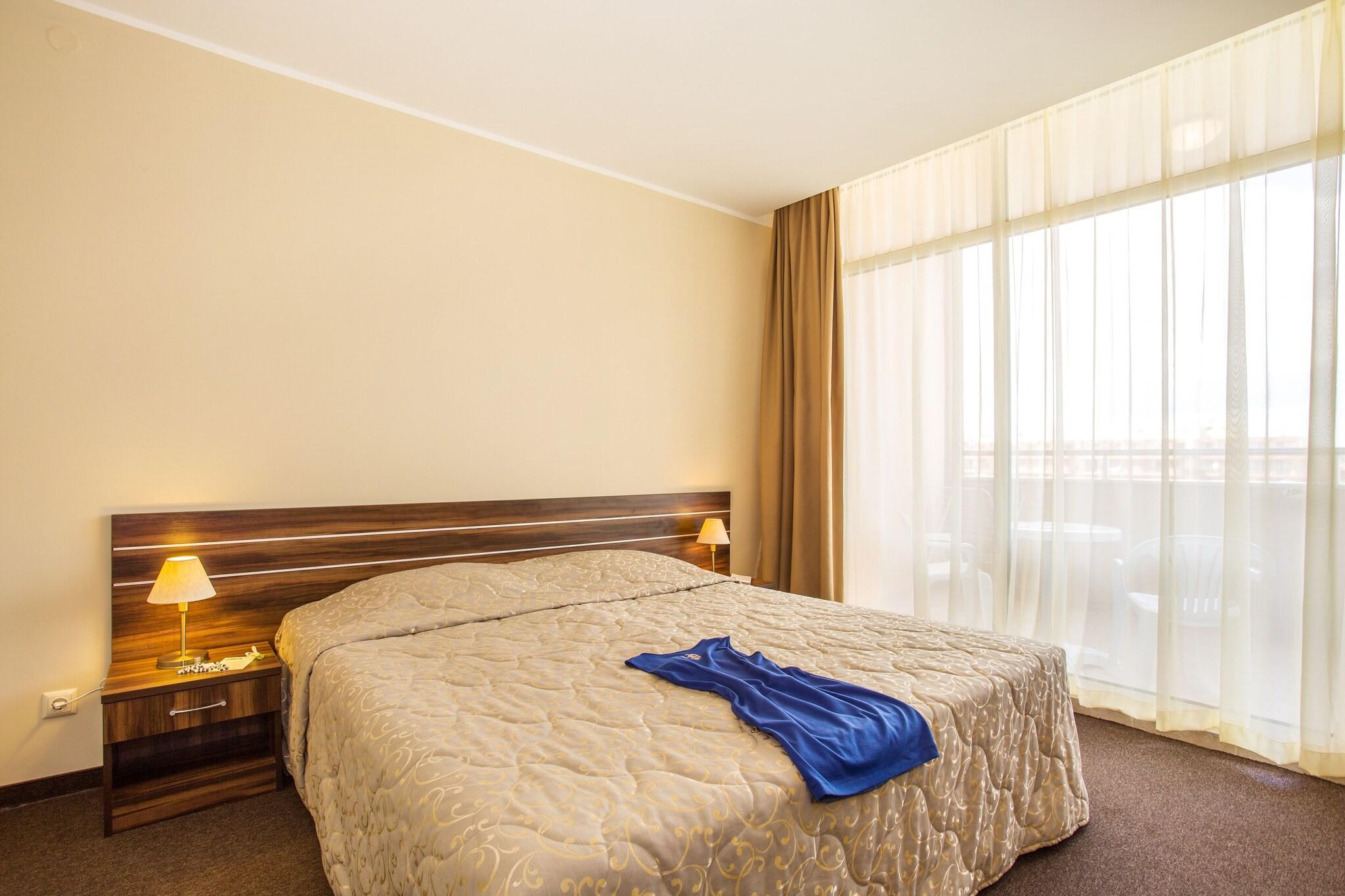 Suite Queen Size Bed