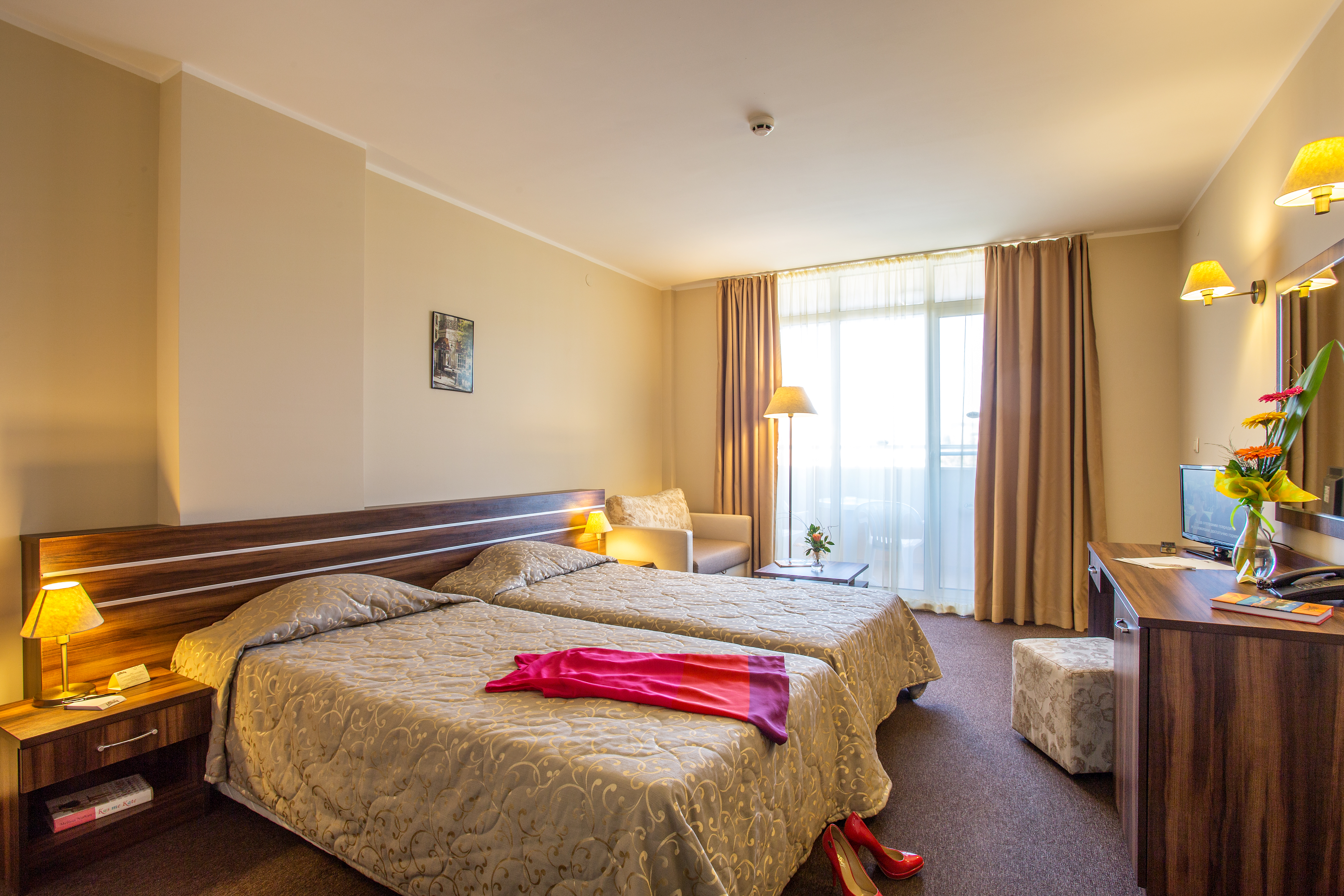 Double or Twin Standard