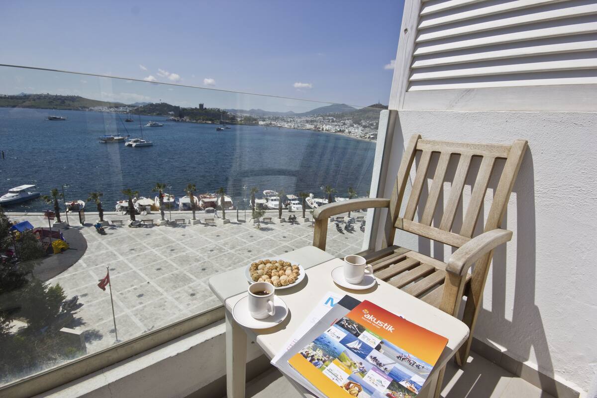 Double Deluxe Sea View with Balcony