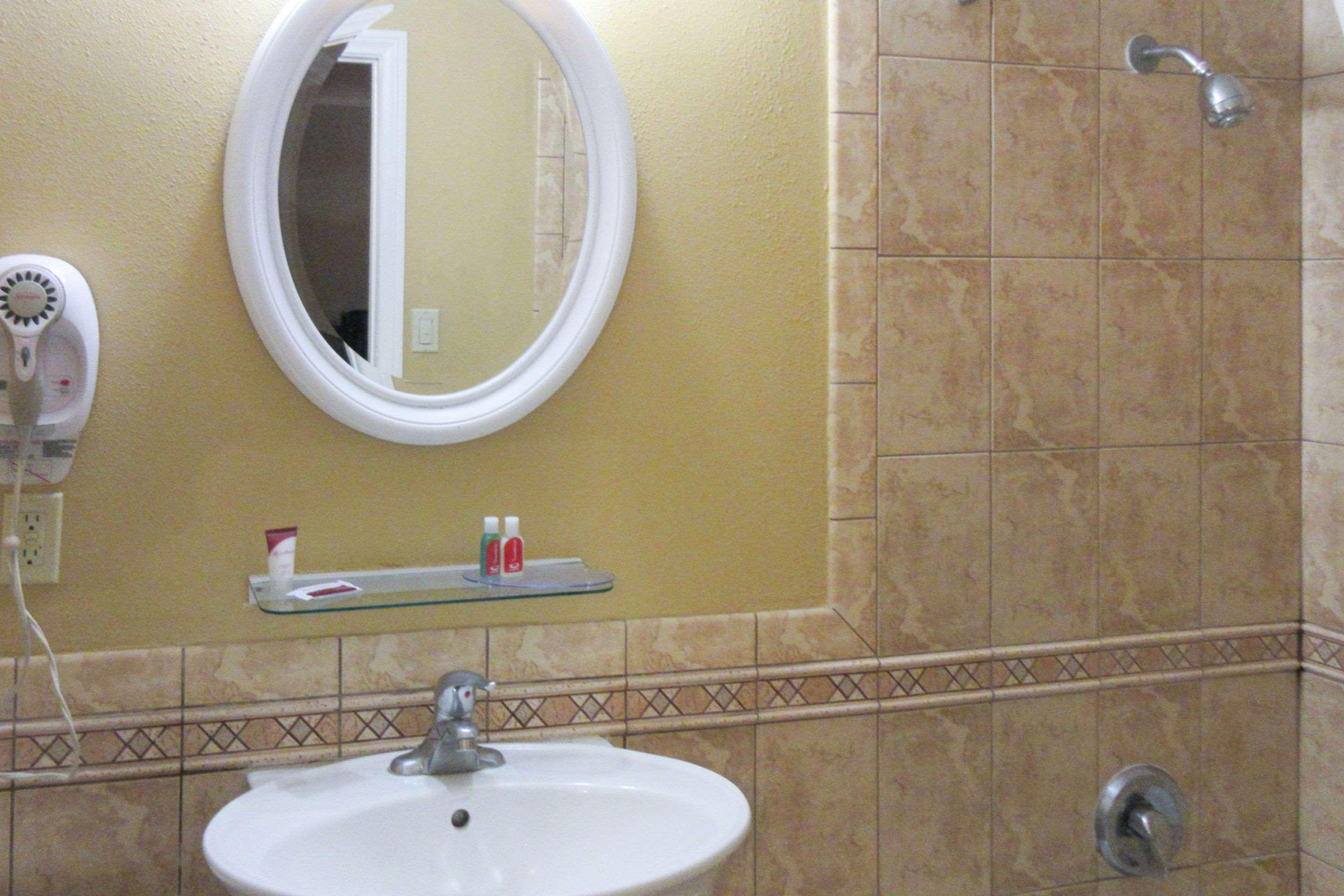 Double Two Queen Beds Non Smoking