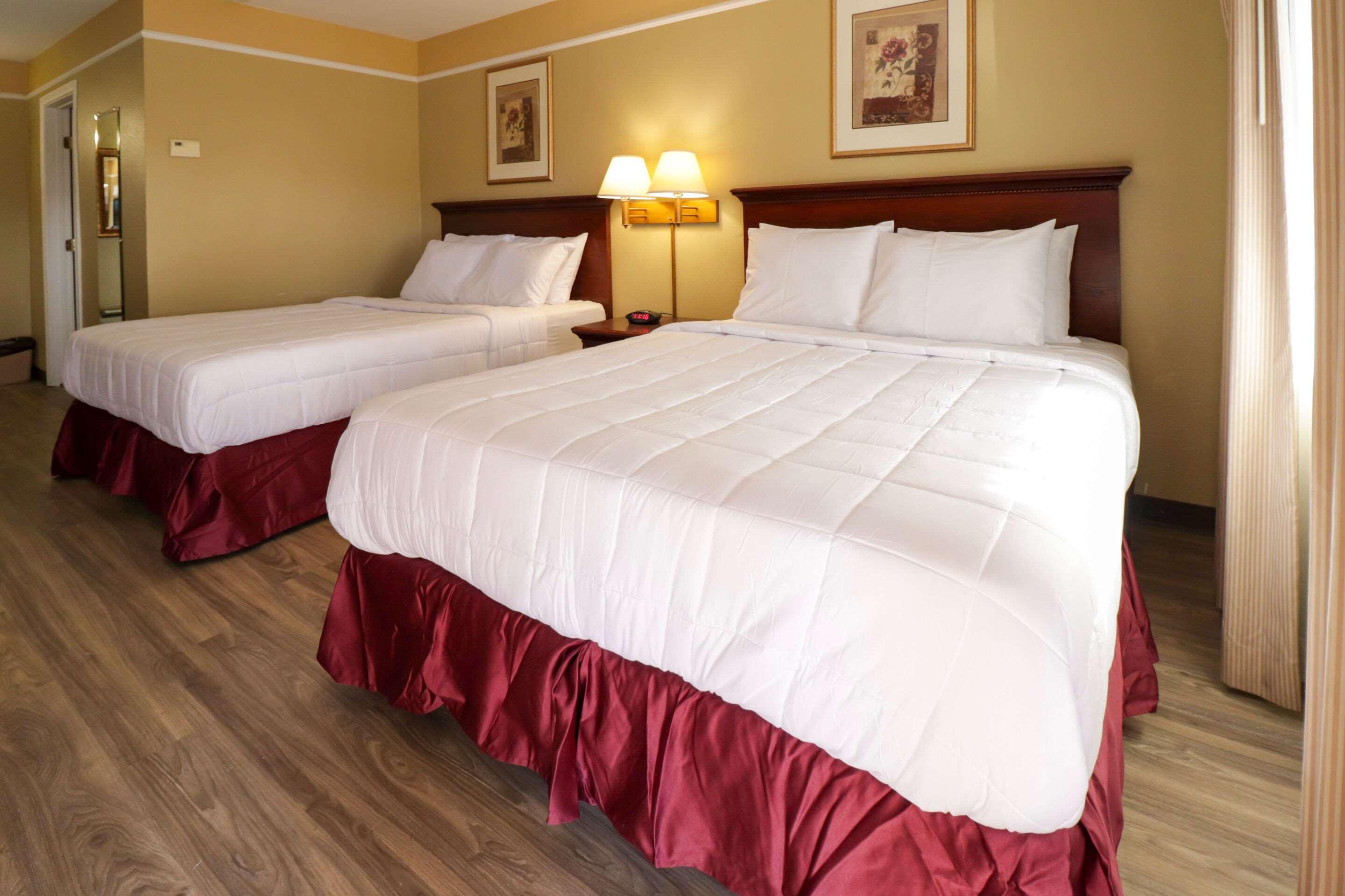 Double Two Queen Beds Non Smoking