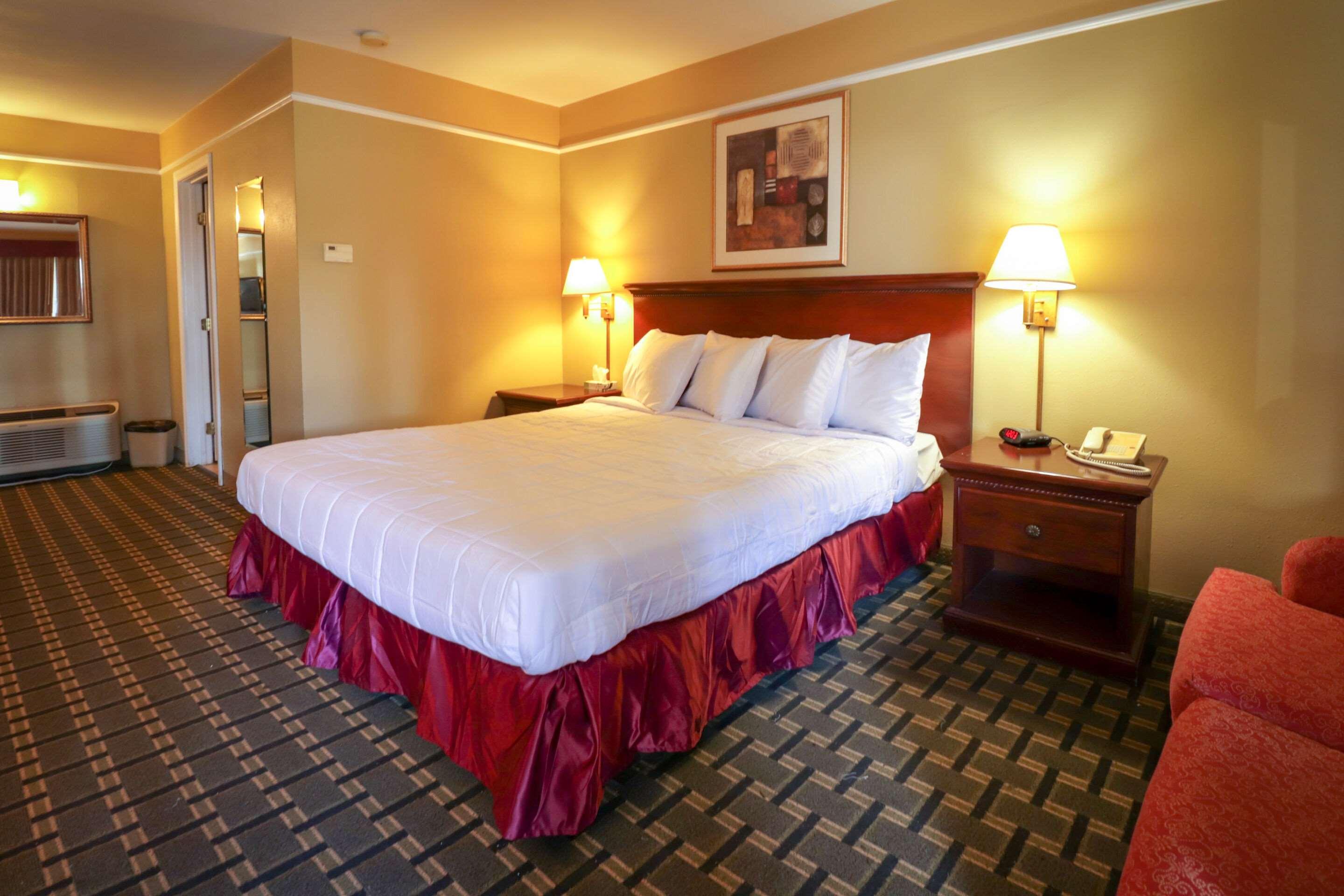 Double King Bed Non Smoking