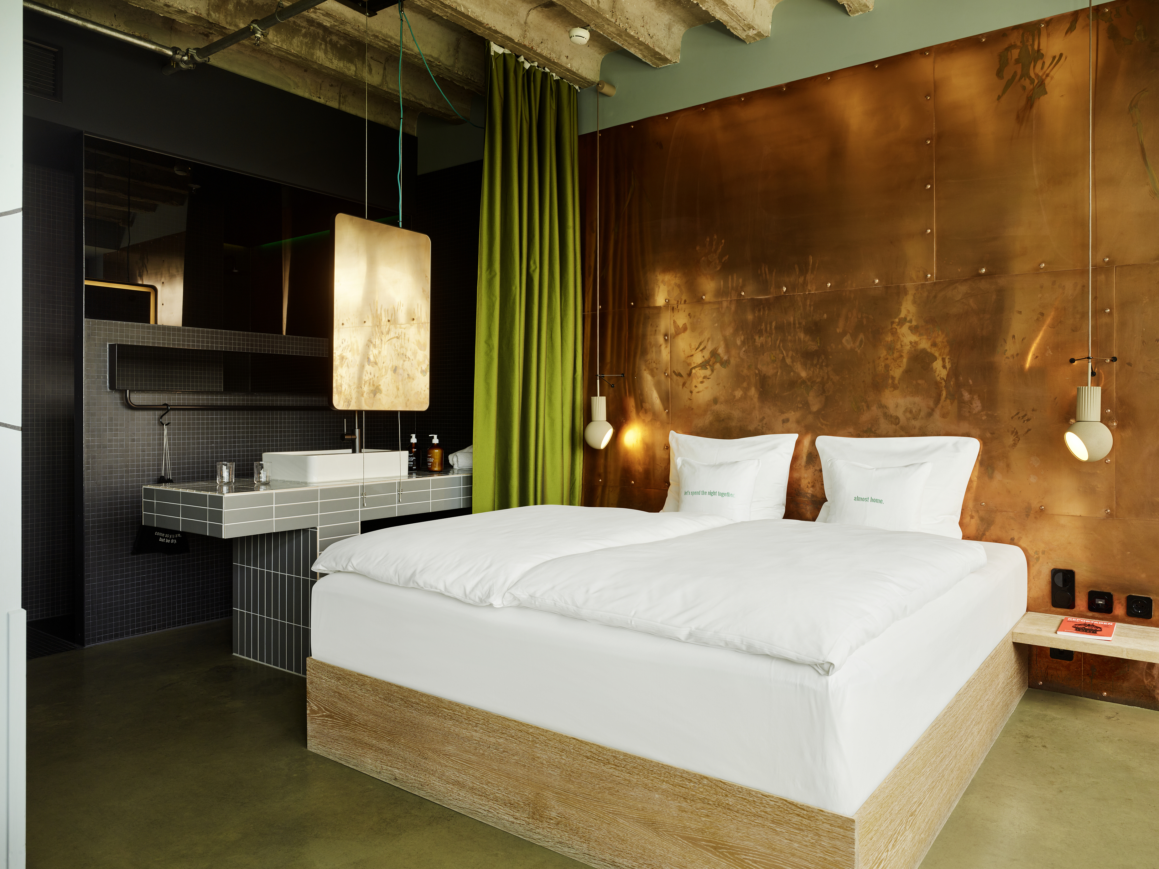 Double King Size Bed