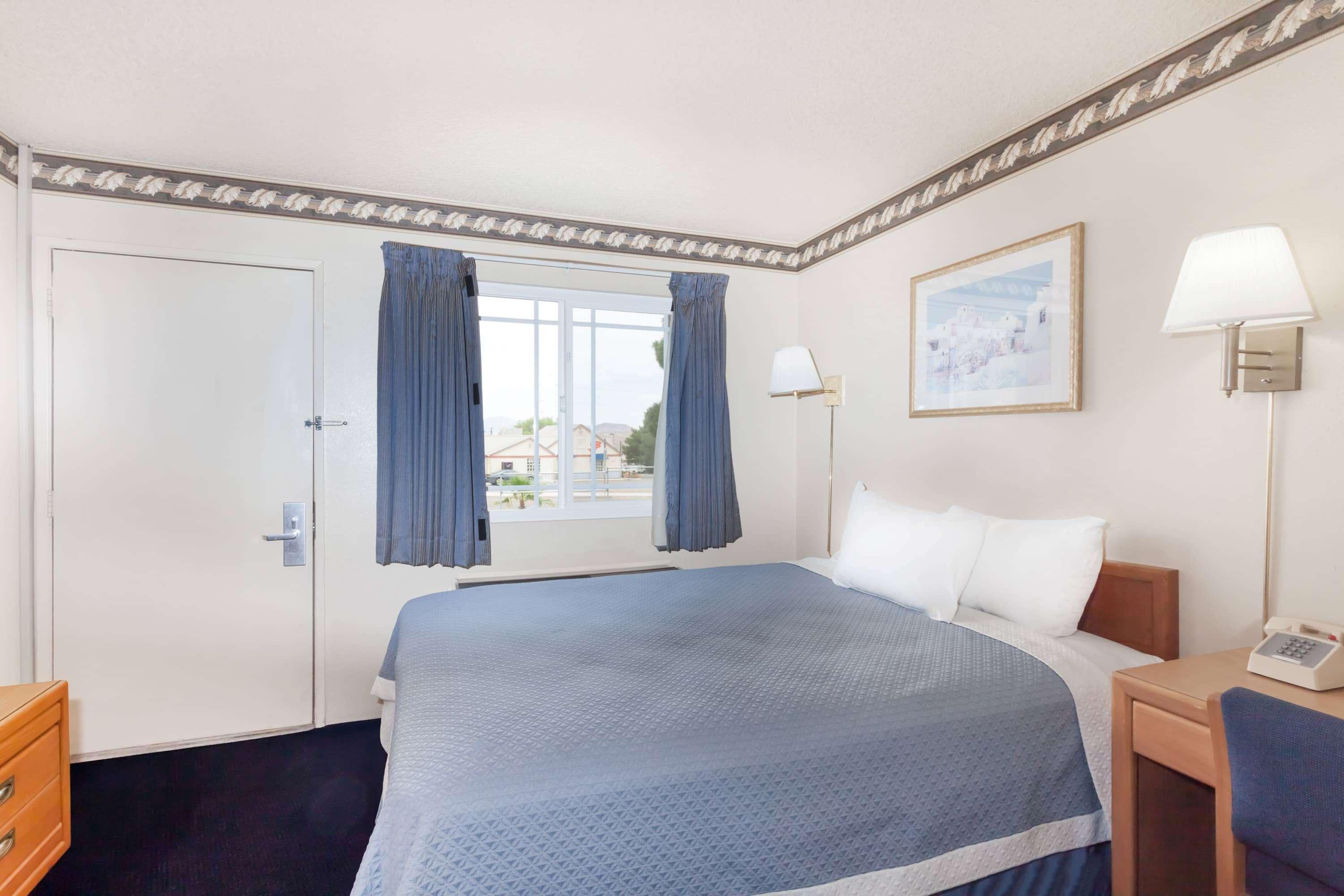 Double Queen Size Bed