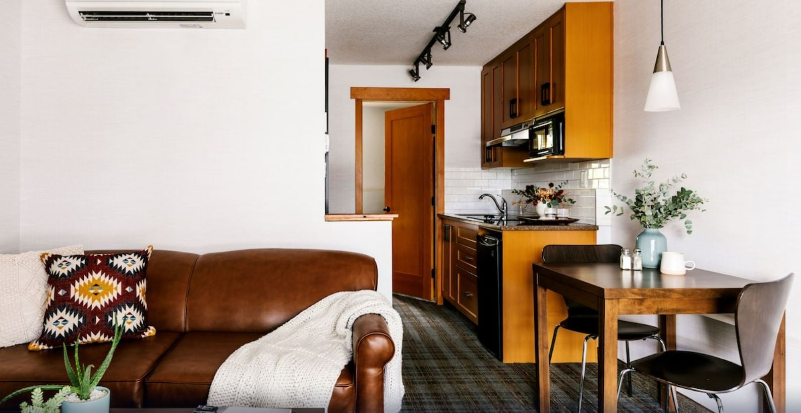 Suite Queen Size Bed