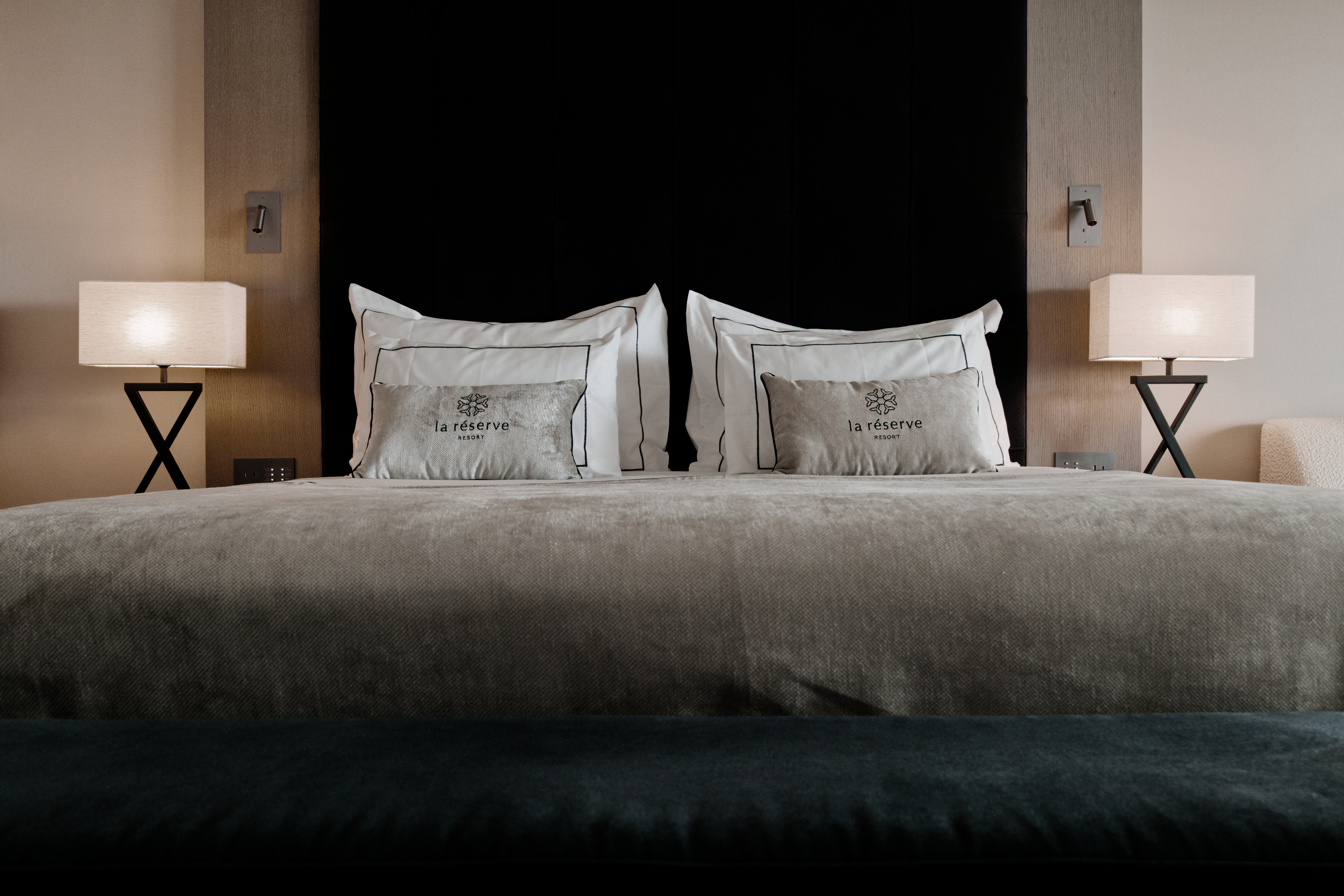 Double Deluxe One Bed