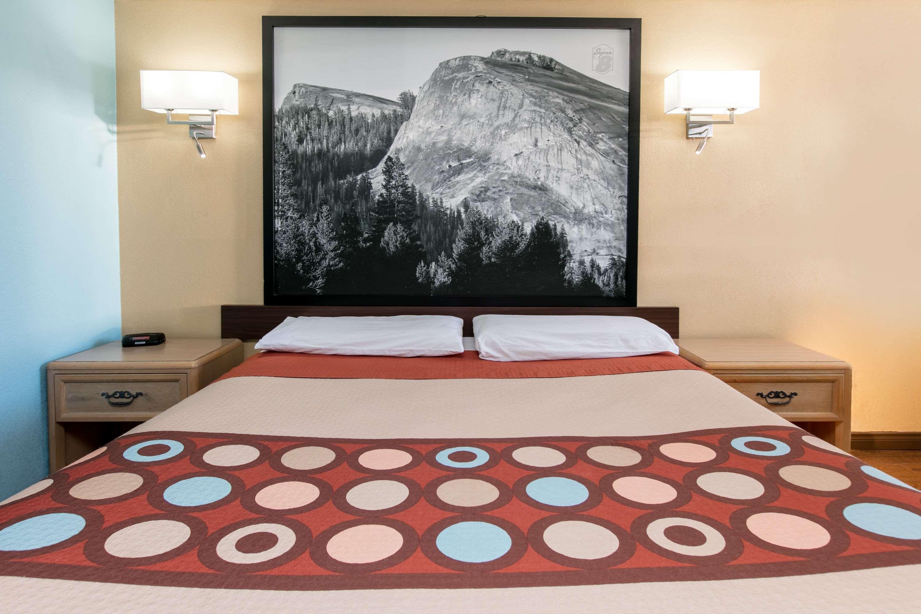 Double King Bed Non Smoking