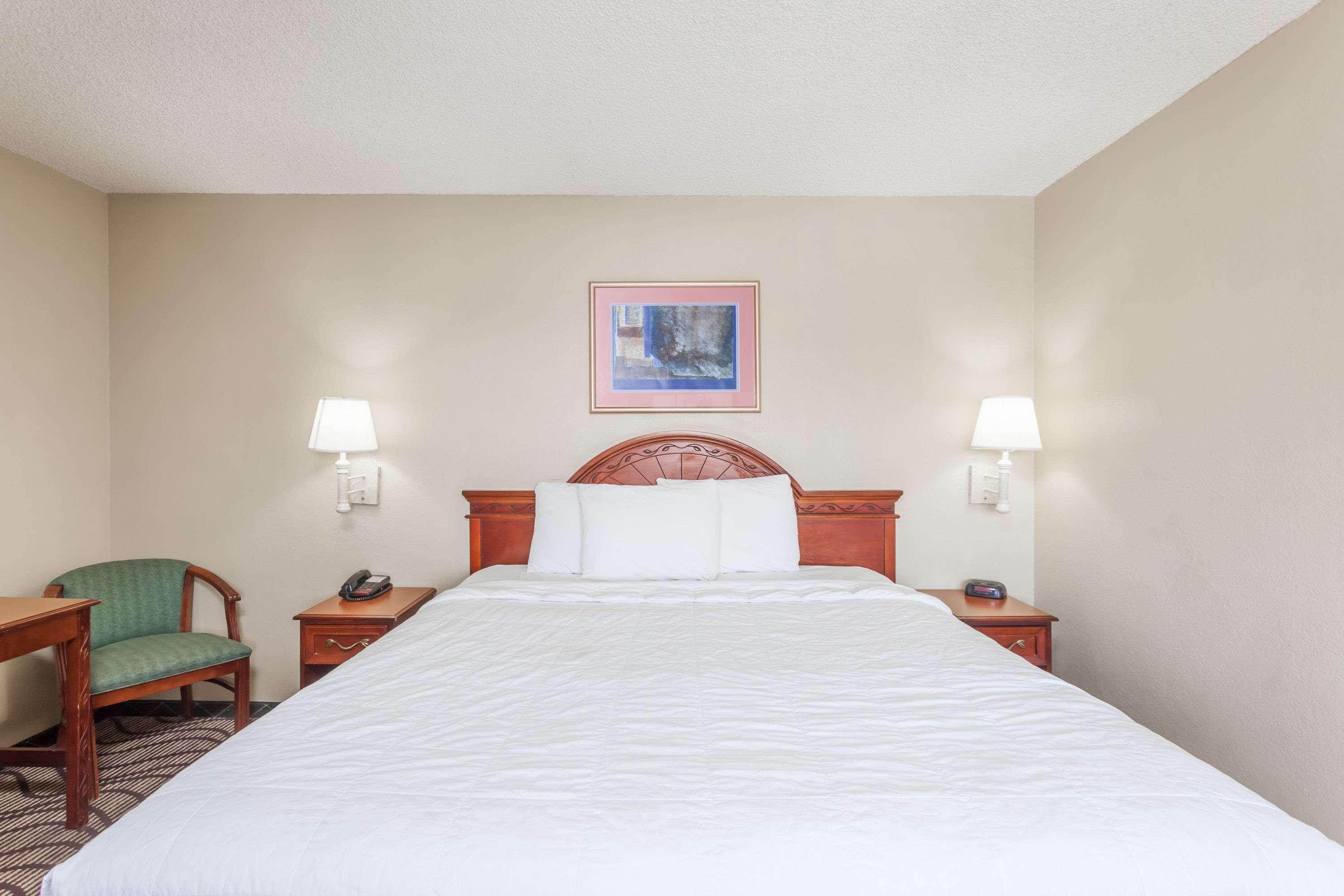 Double King Bed Non Smoking