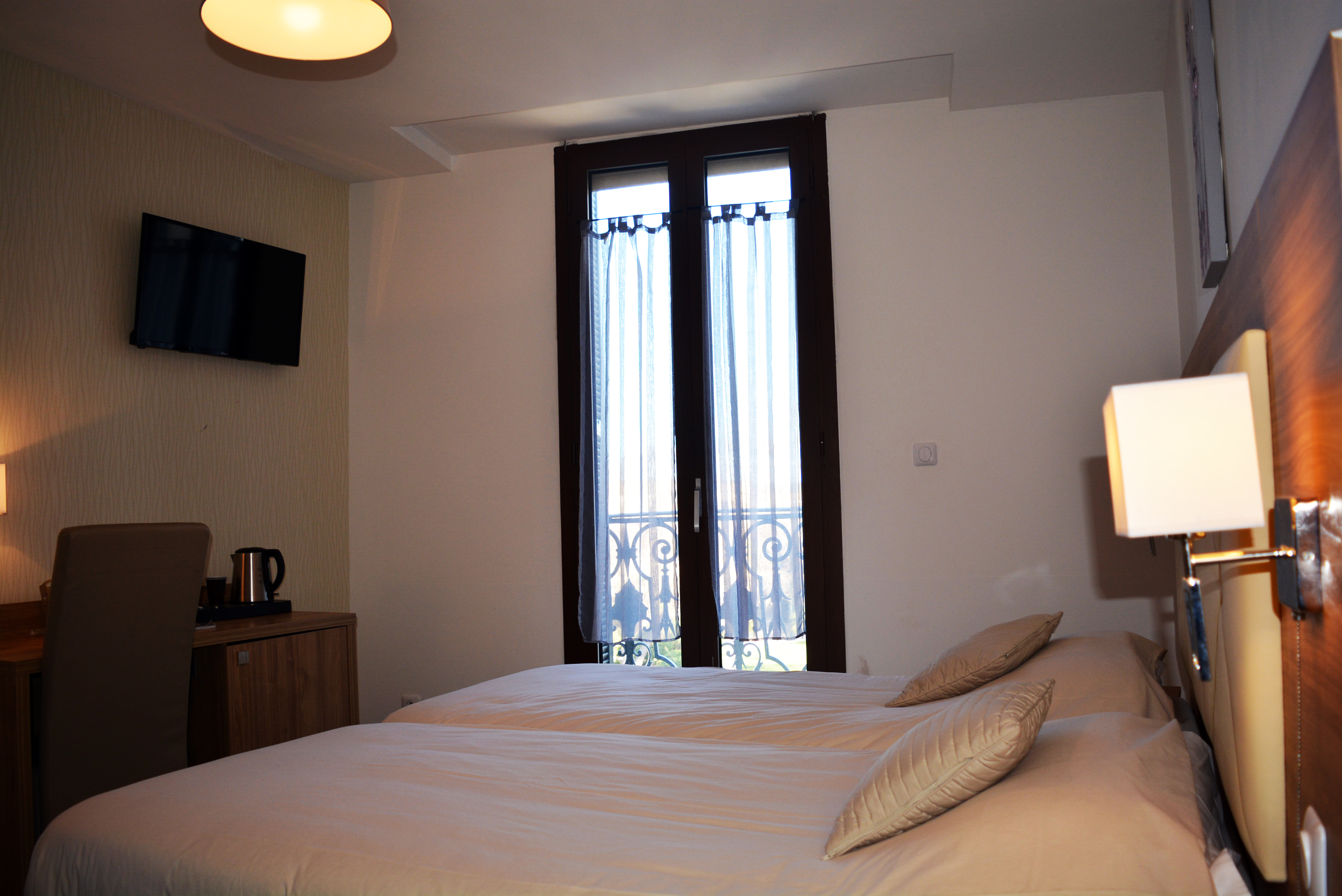 Double or Twin Standard