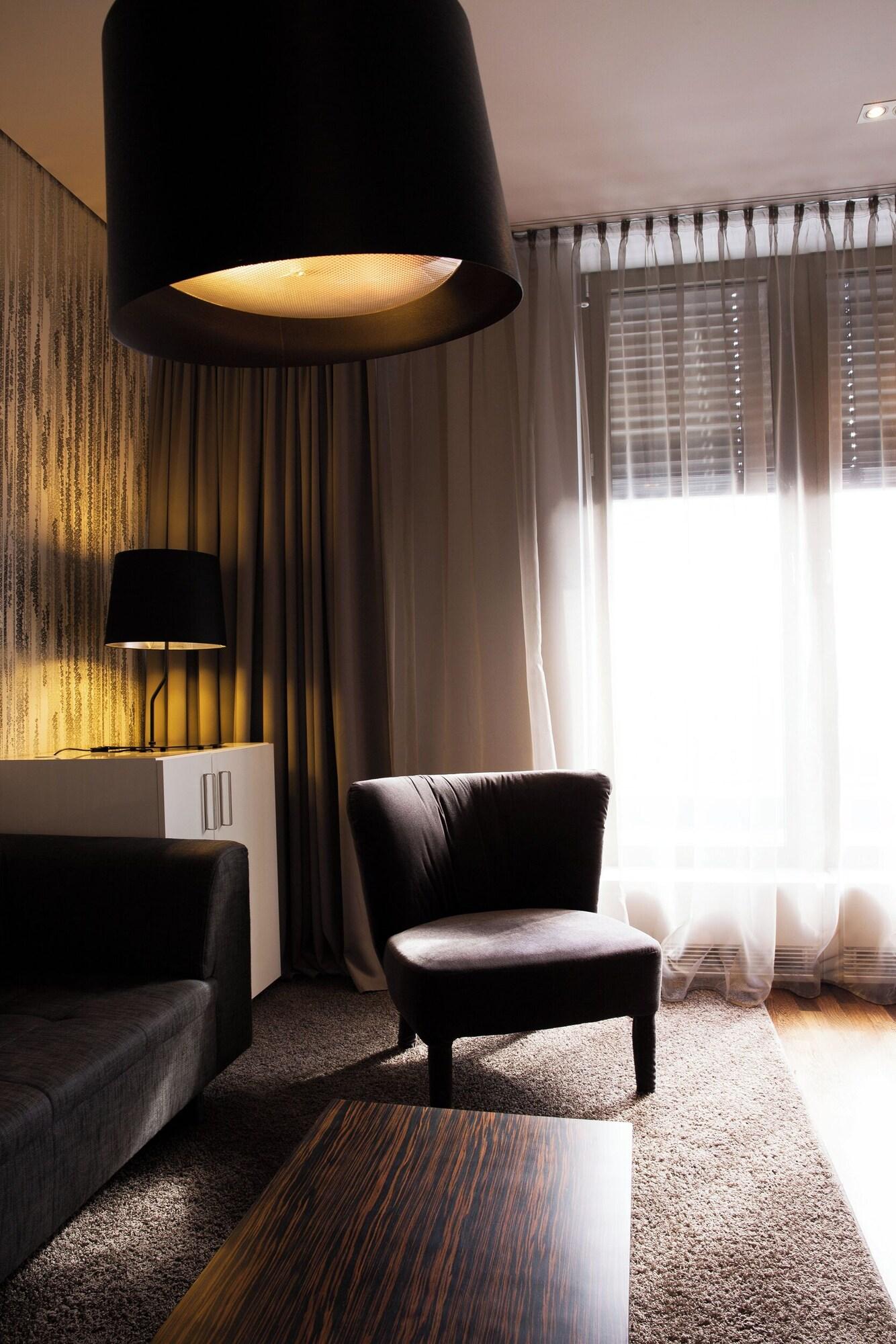 Junior Suite King Size Bed