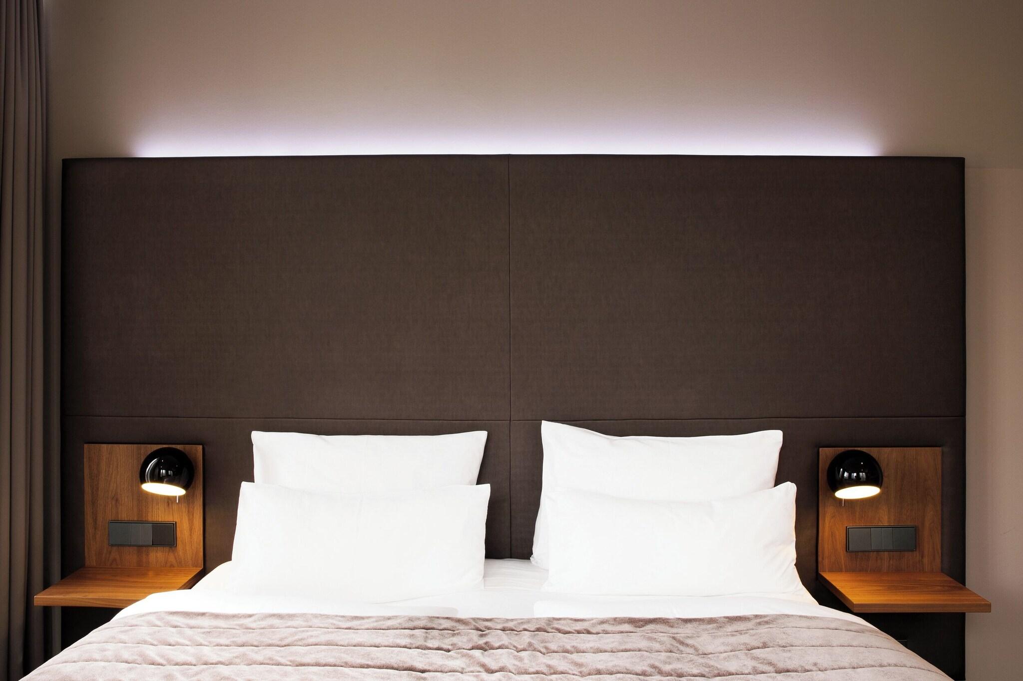 Double Deluxe King Bed