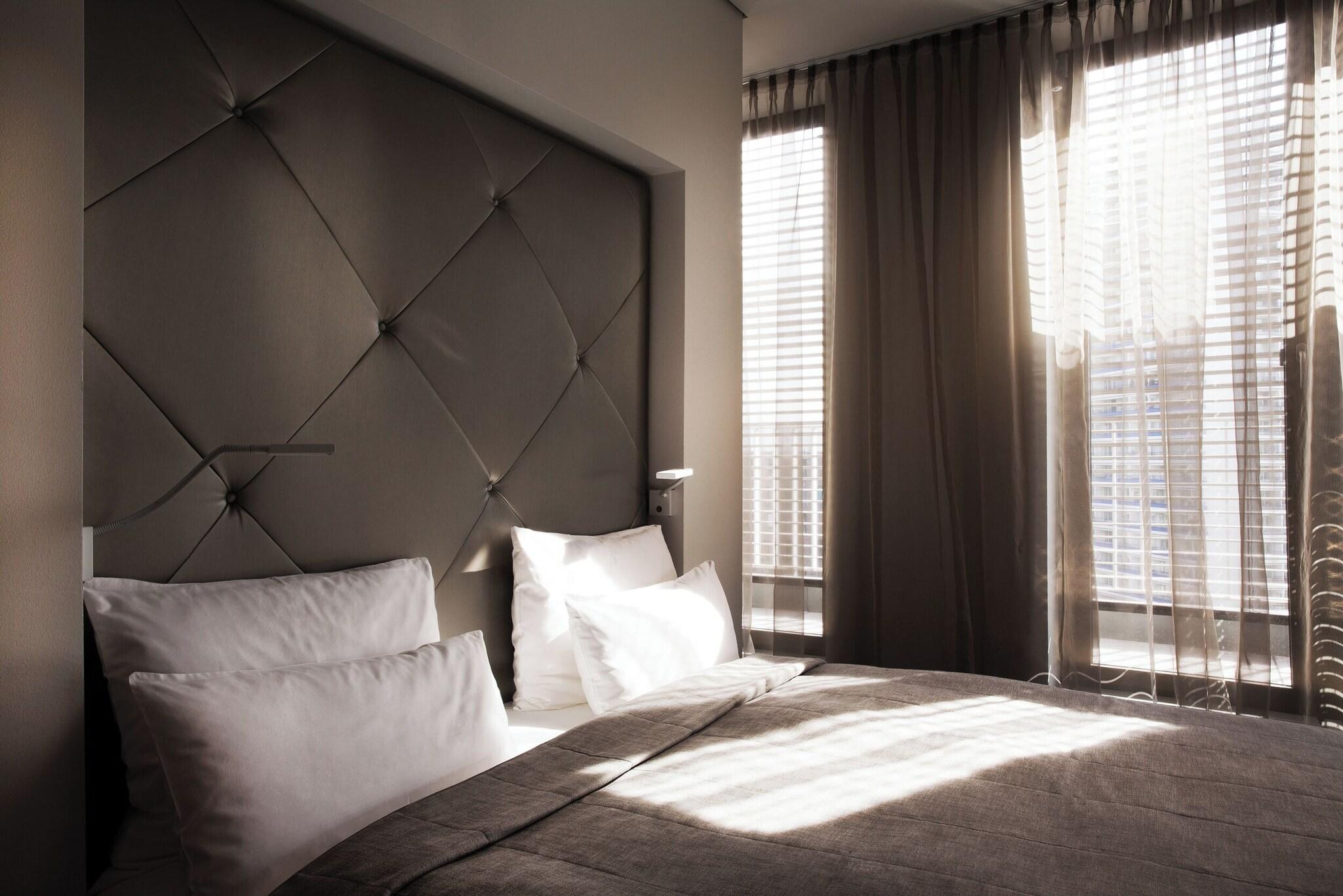 Double Deluxe King Bed