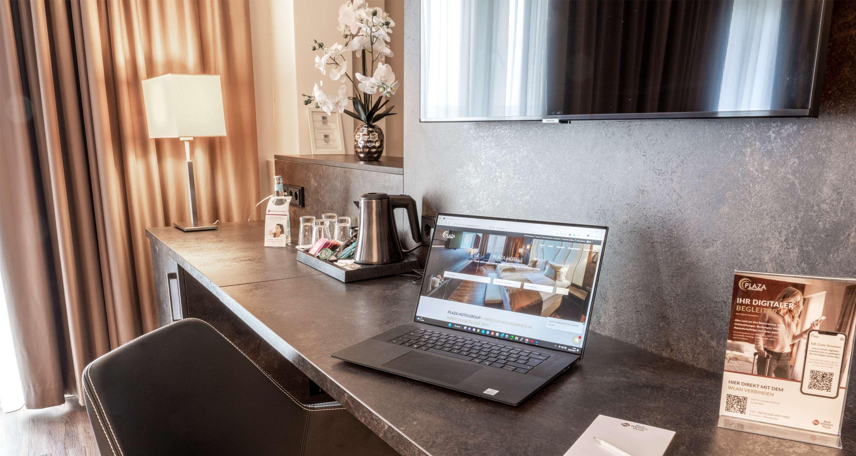 Suite Queen Size Bed