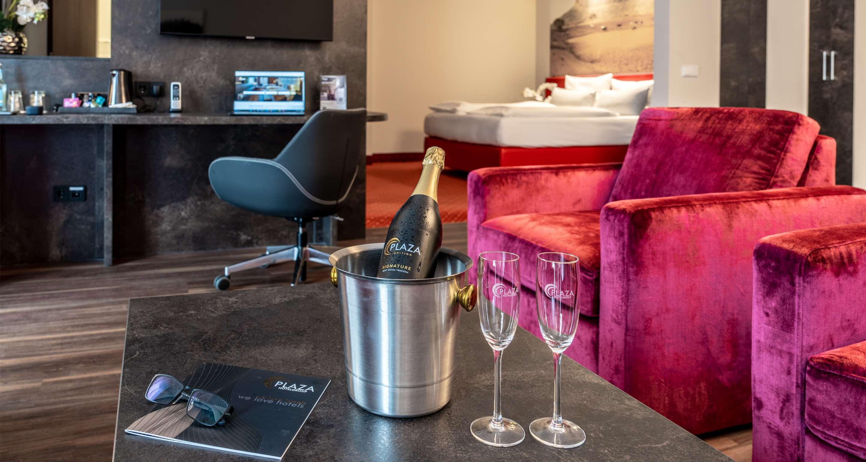 Suite Queen Size Bed