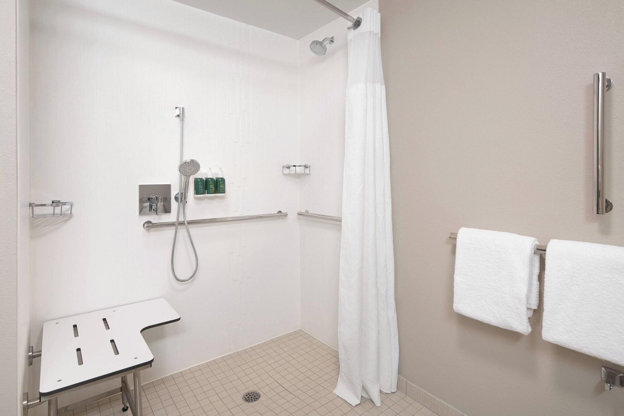 Double Accessible