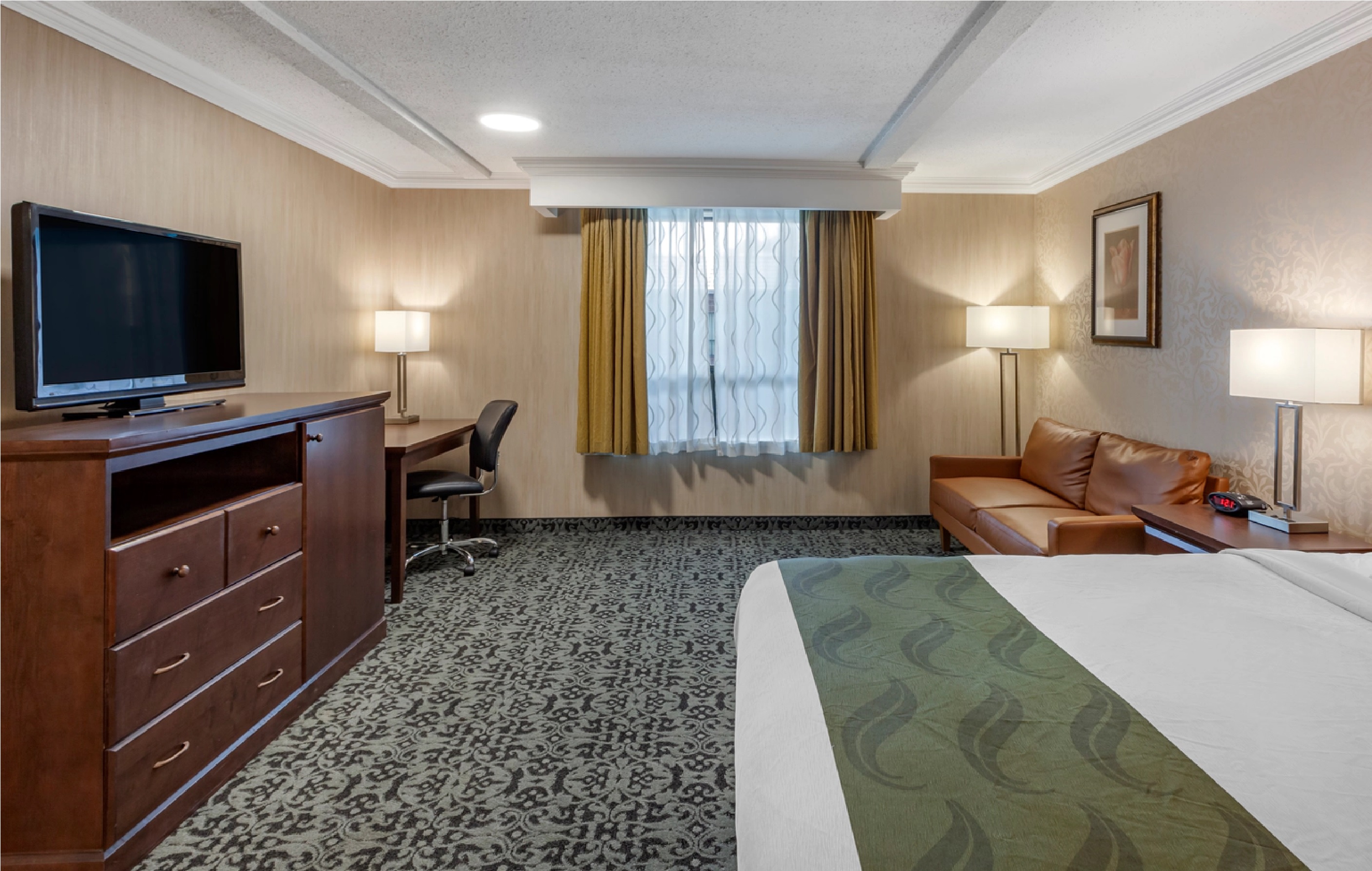 Double King Bed Non Smoking