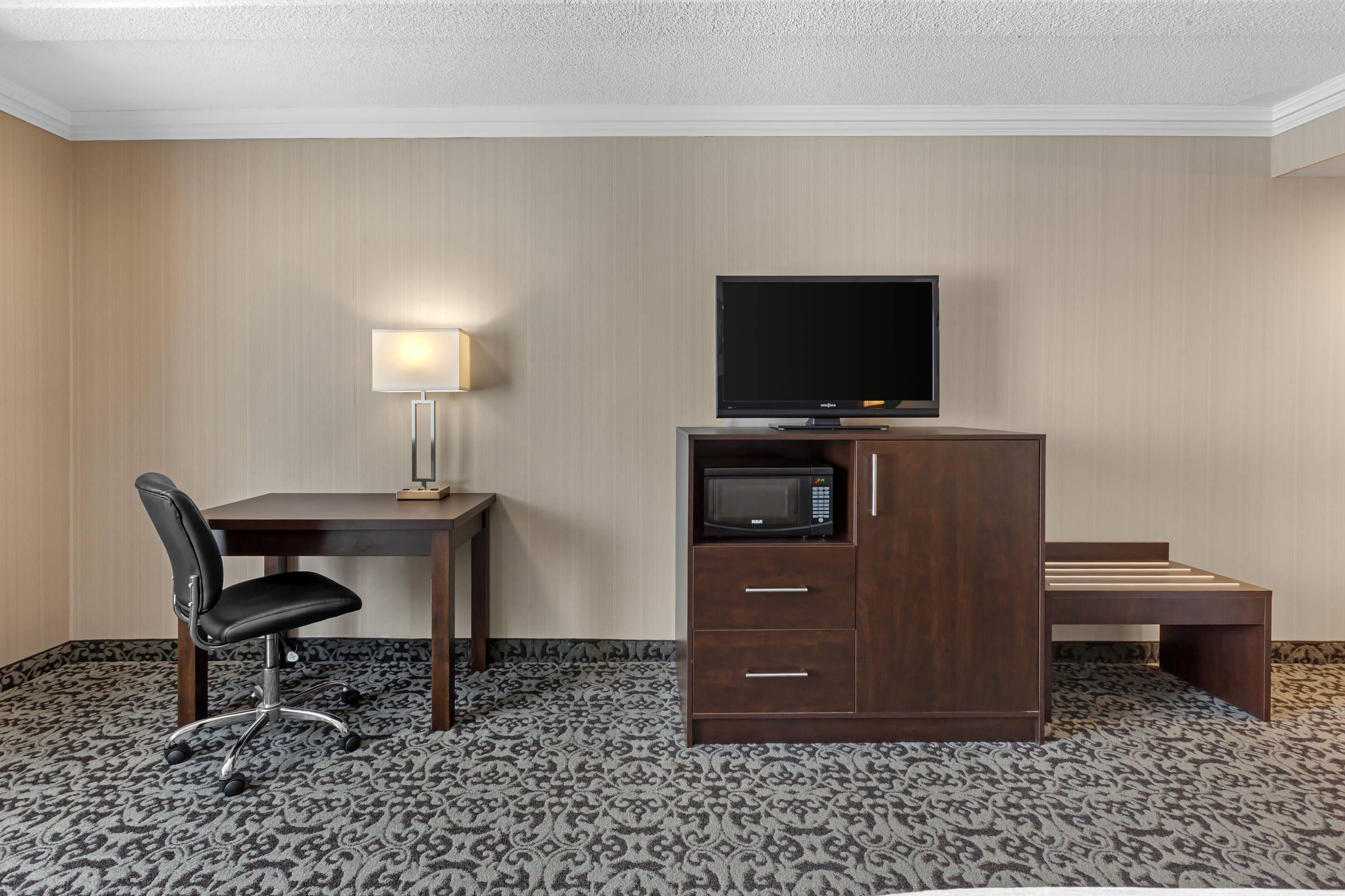 Double King Bed Non Smoking