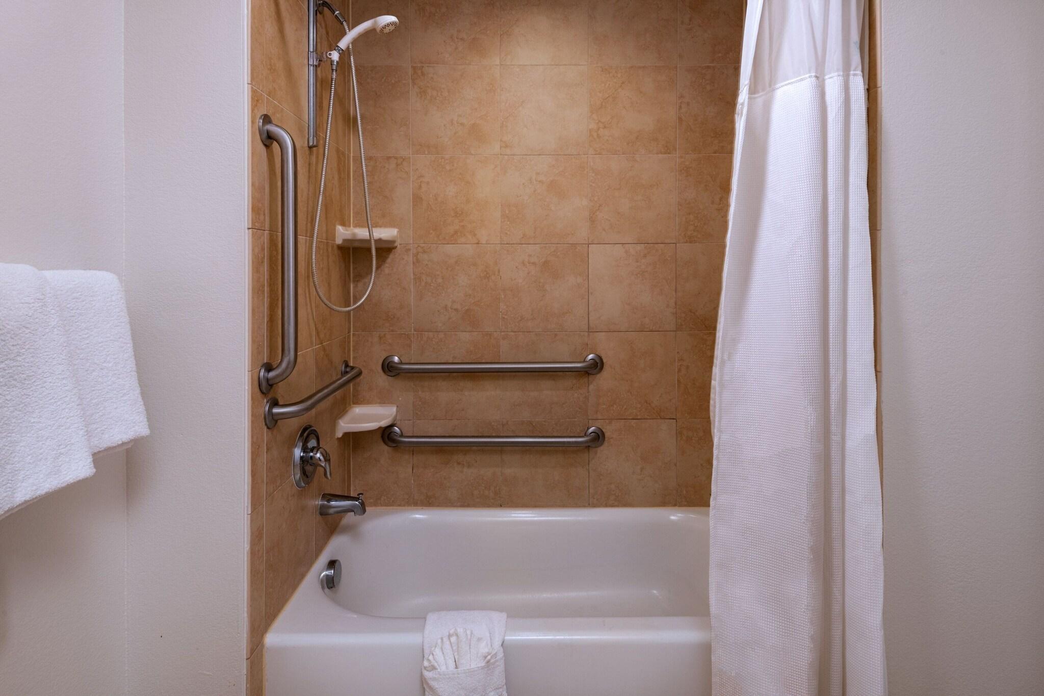 Studio Queen Size Bed