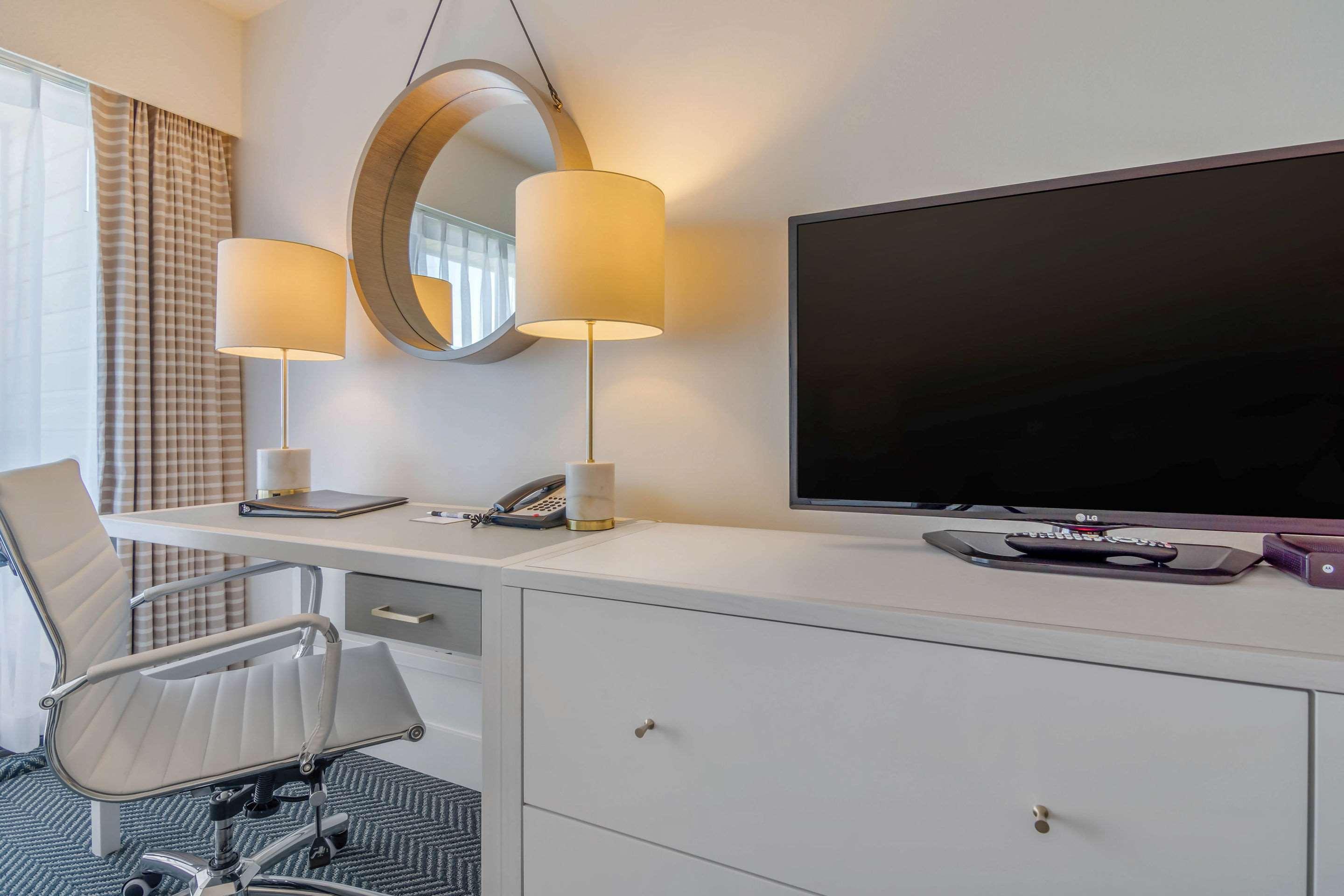 Double King Bed Non Smoking