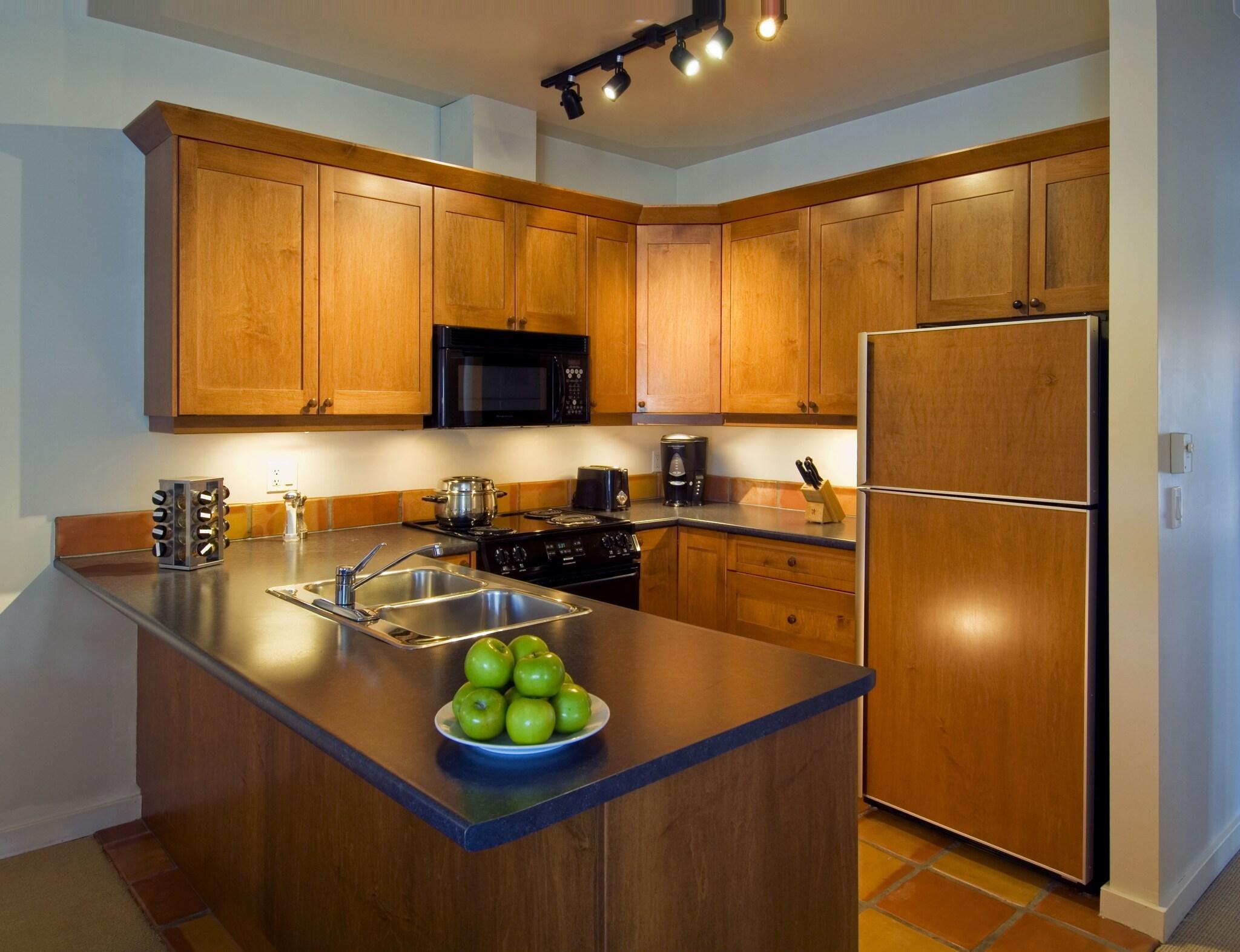 Suite with Kitchenette