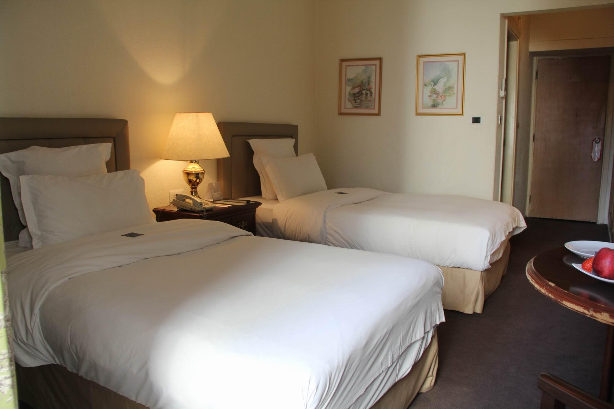 Double or Twin Standard