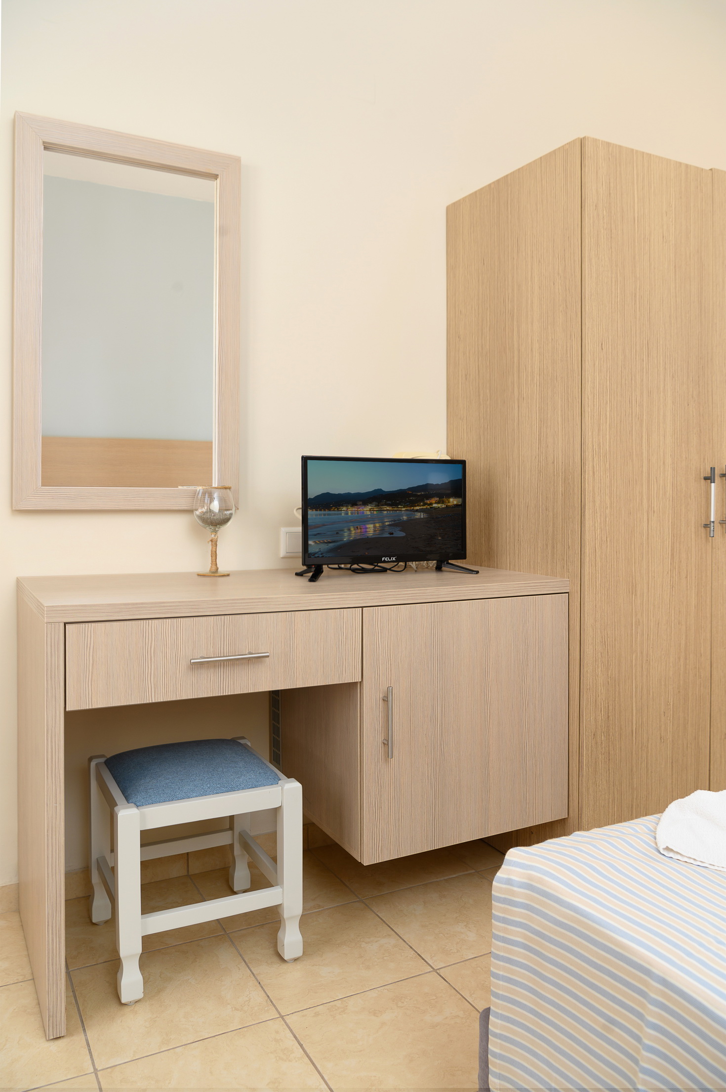 Double or Twin Standard