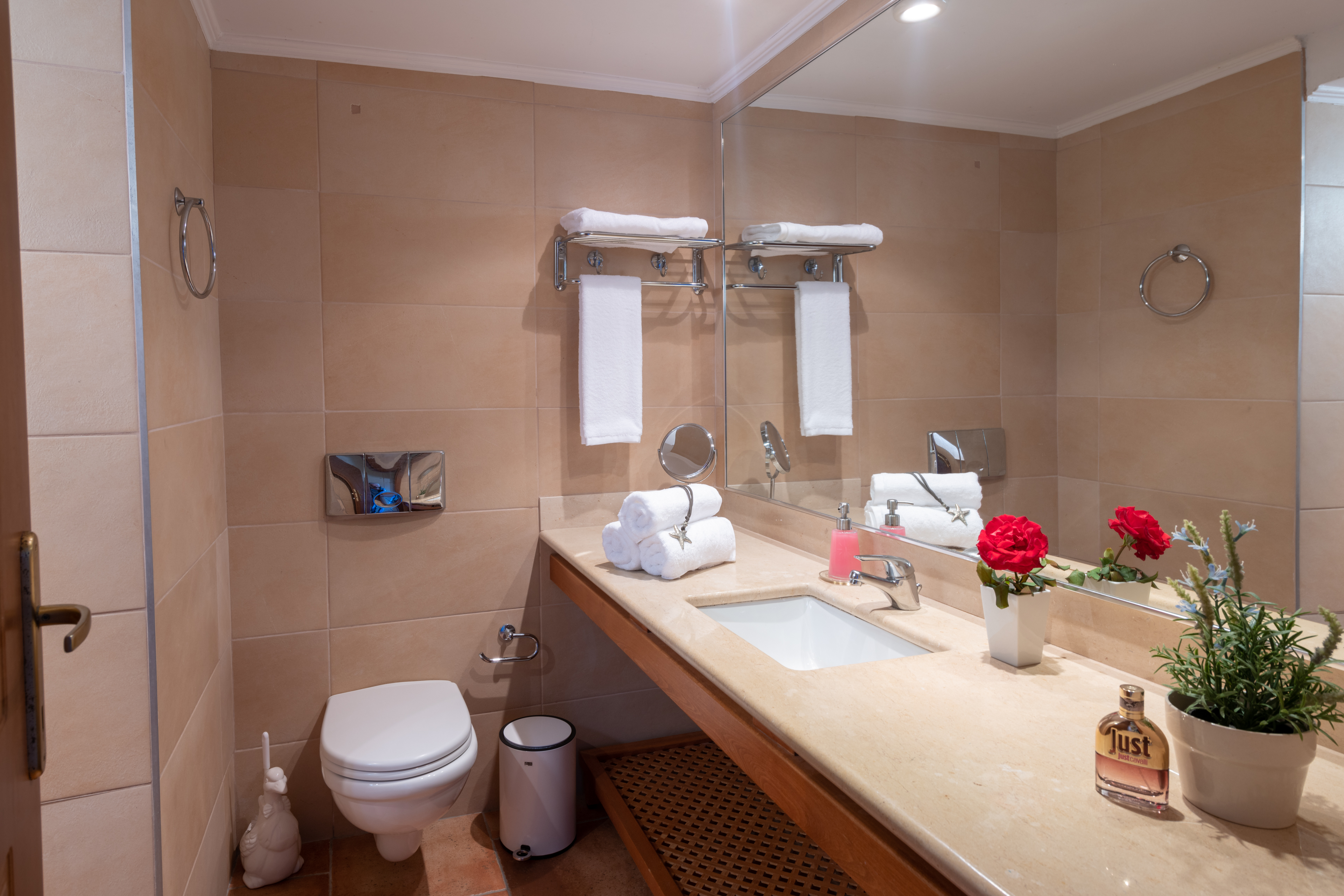 Apartment Superior Sea Front