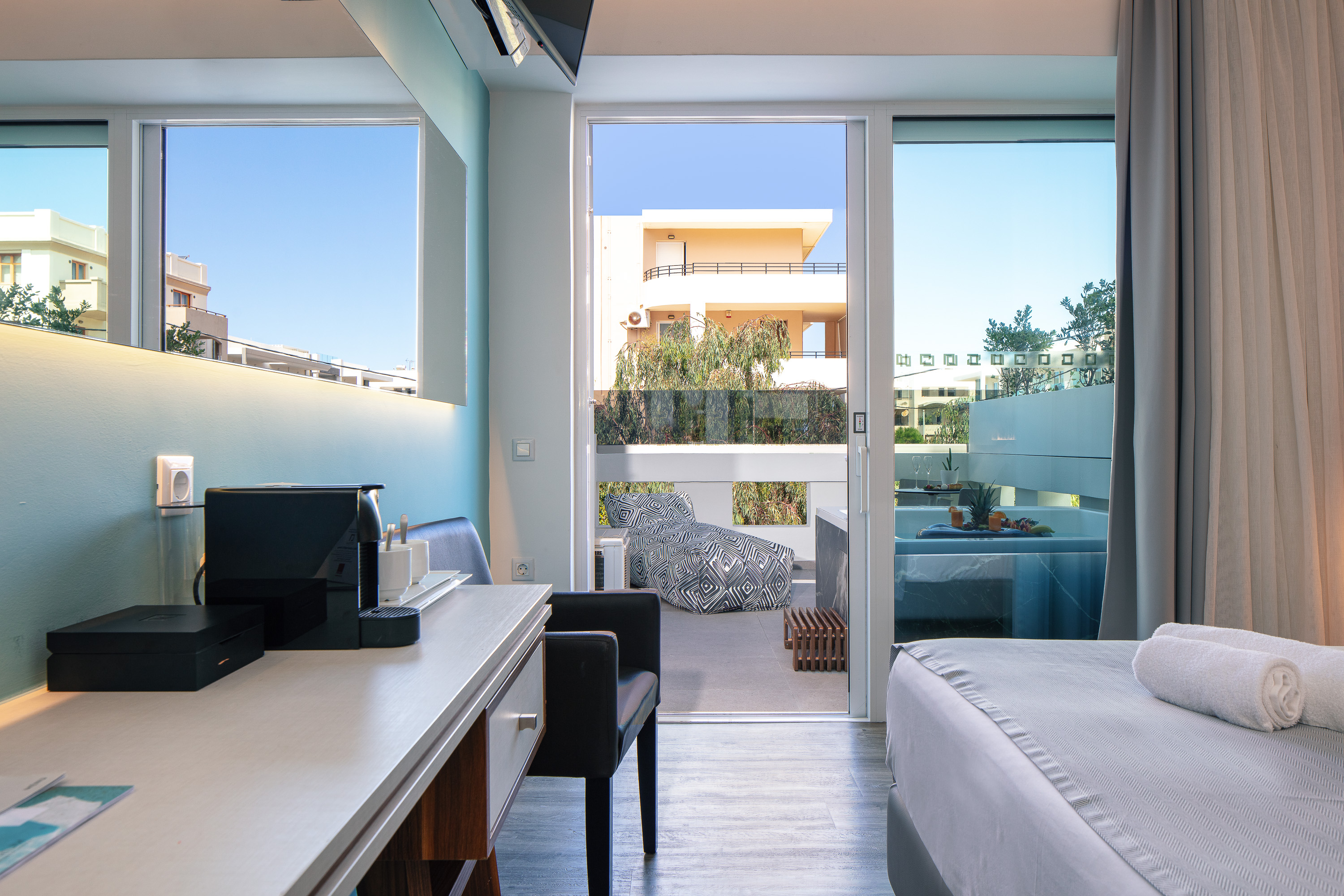 Junior Suite with Jacuzzi