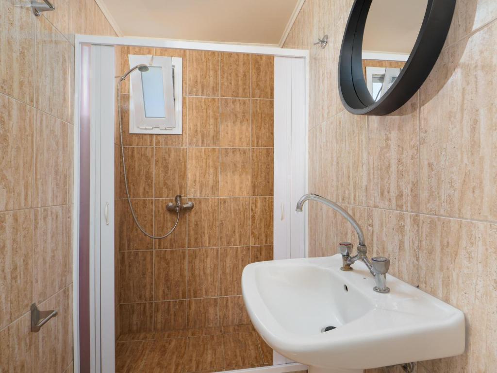 Apartment Capacity 3