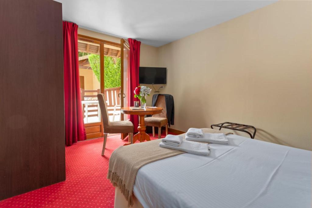 Double Superior Pool View