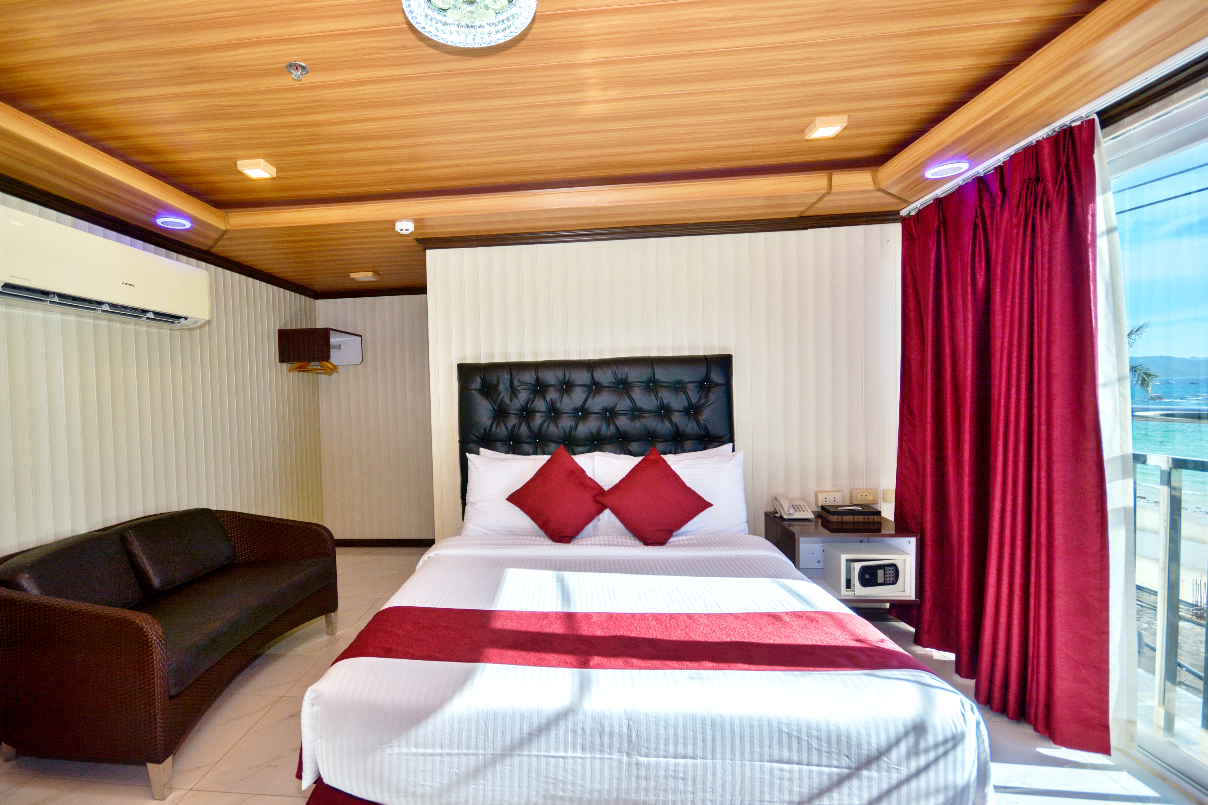 Junior Suite with Views