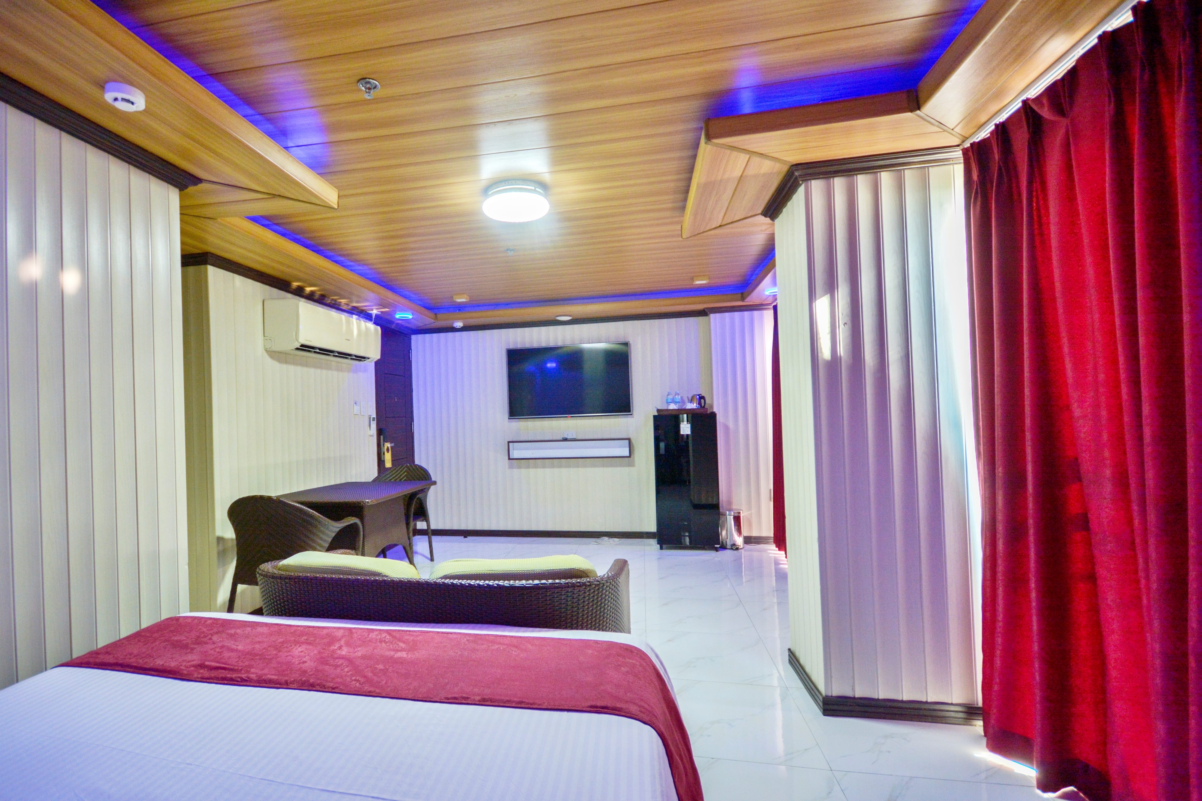 Junior Suite with Views