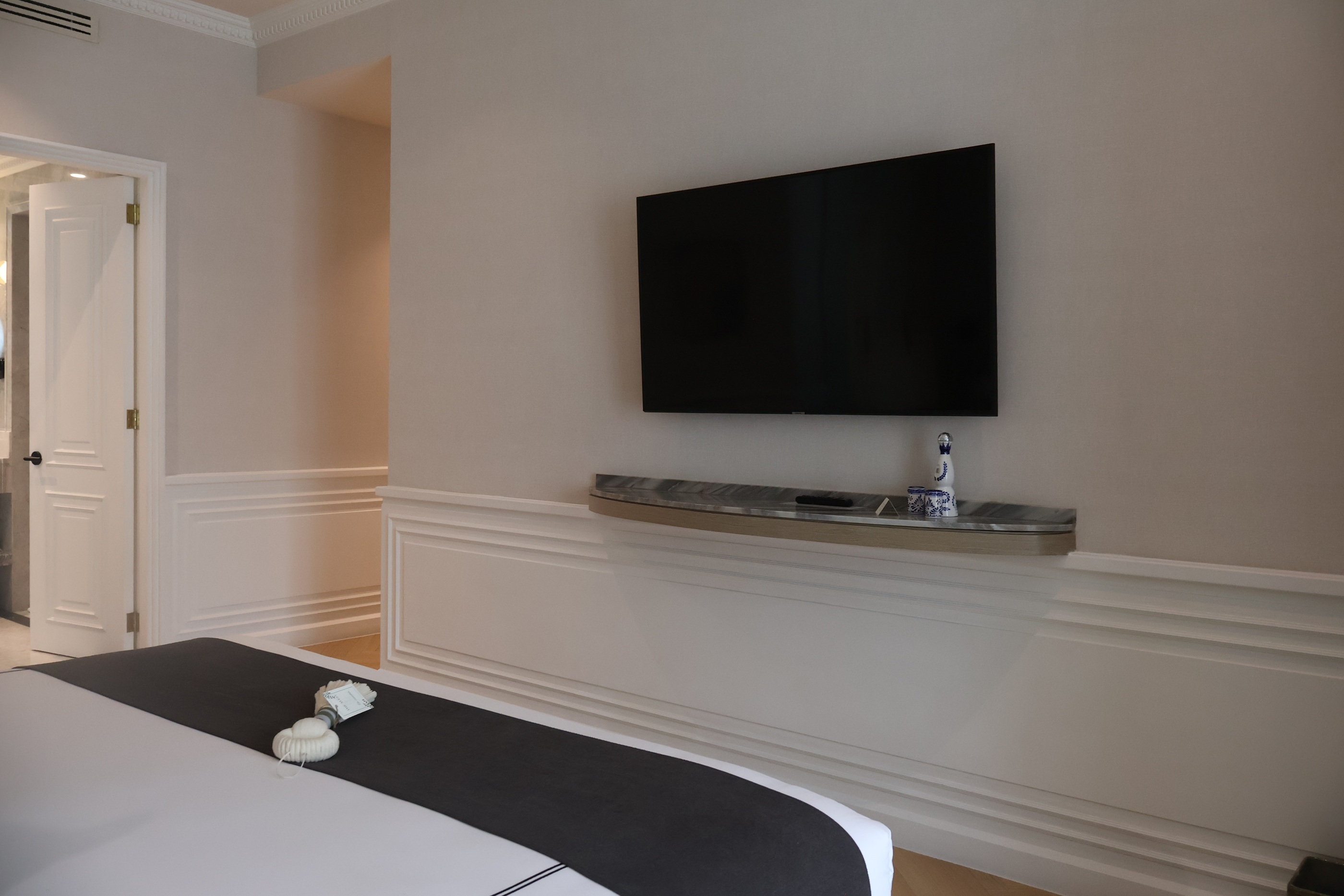 Junior Suite Two Bedrooms One Bathroom