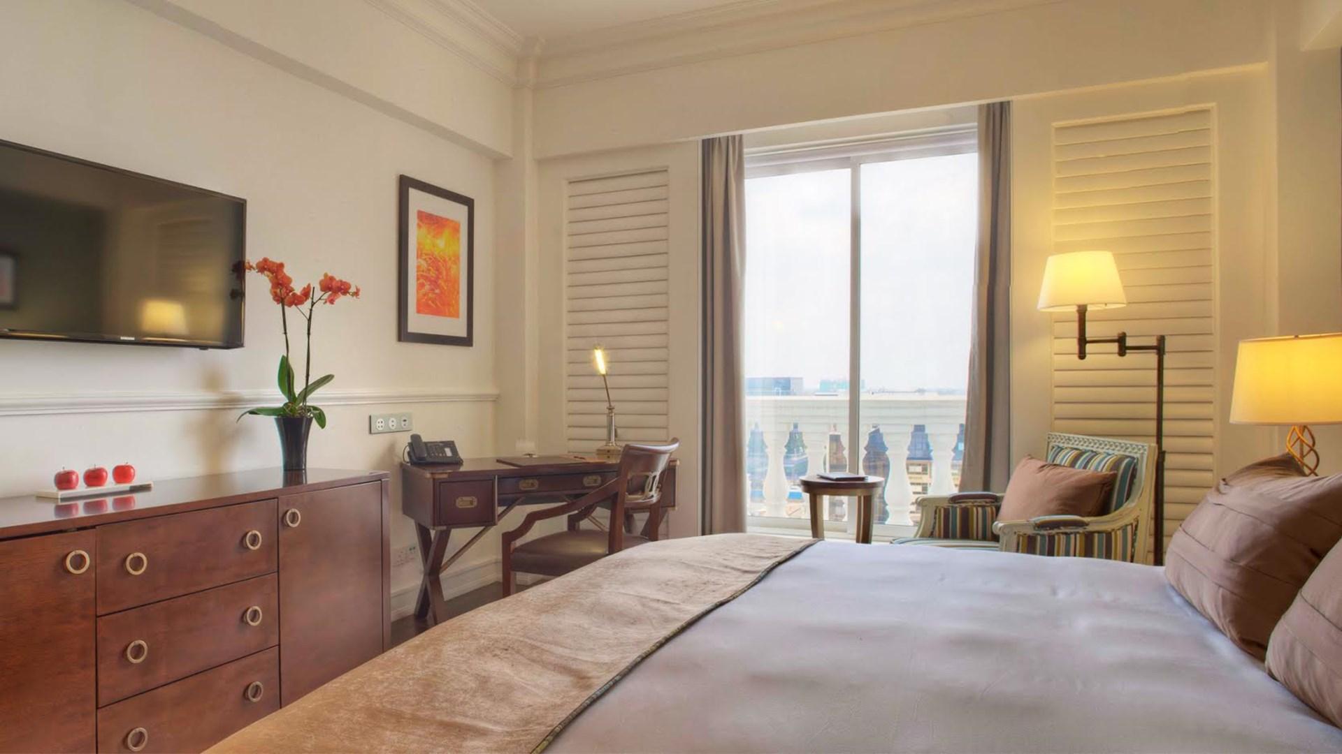 Room Deluxe with Balcony