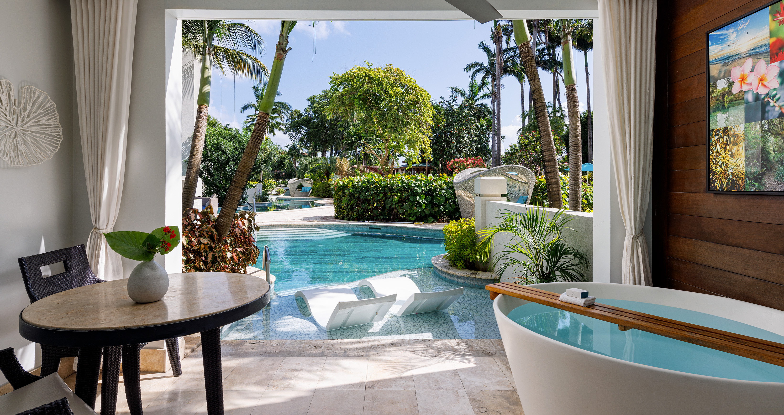 Room Pool View King Bed