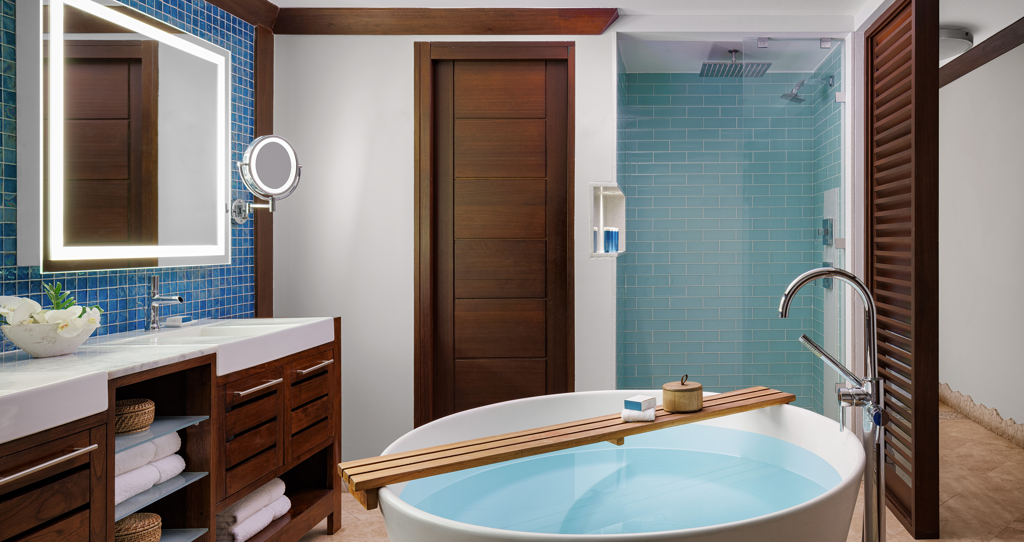 Suite Pool View One Bedroom