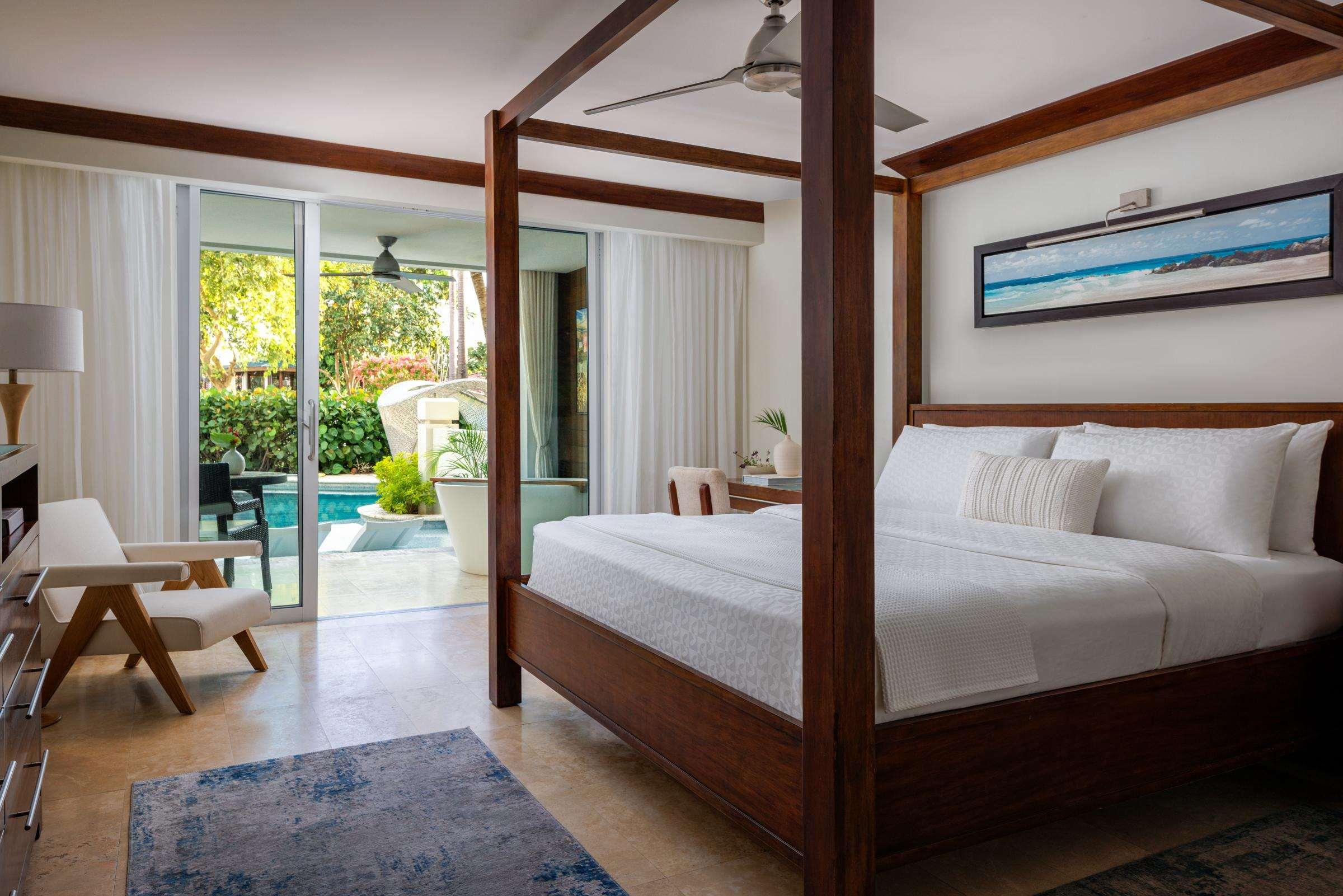 Room Pool View King Bed