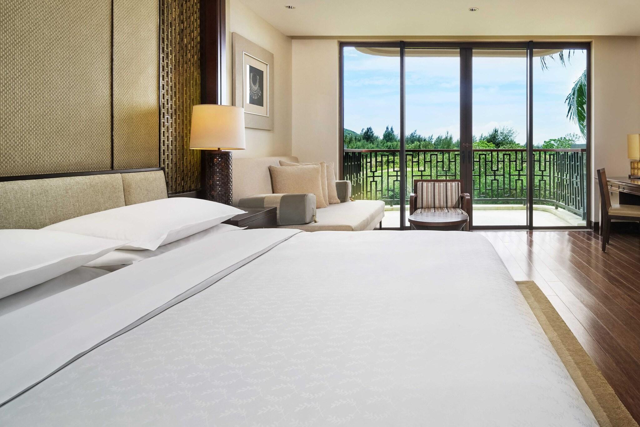 Double Deluxe King Bed