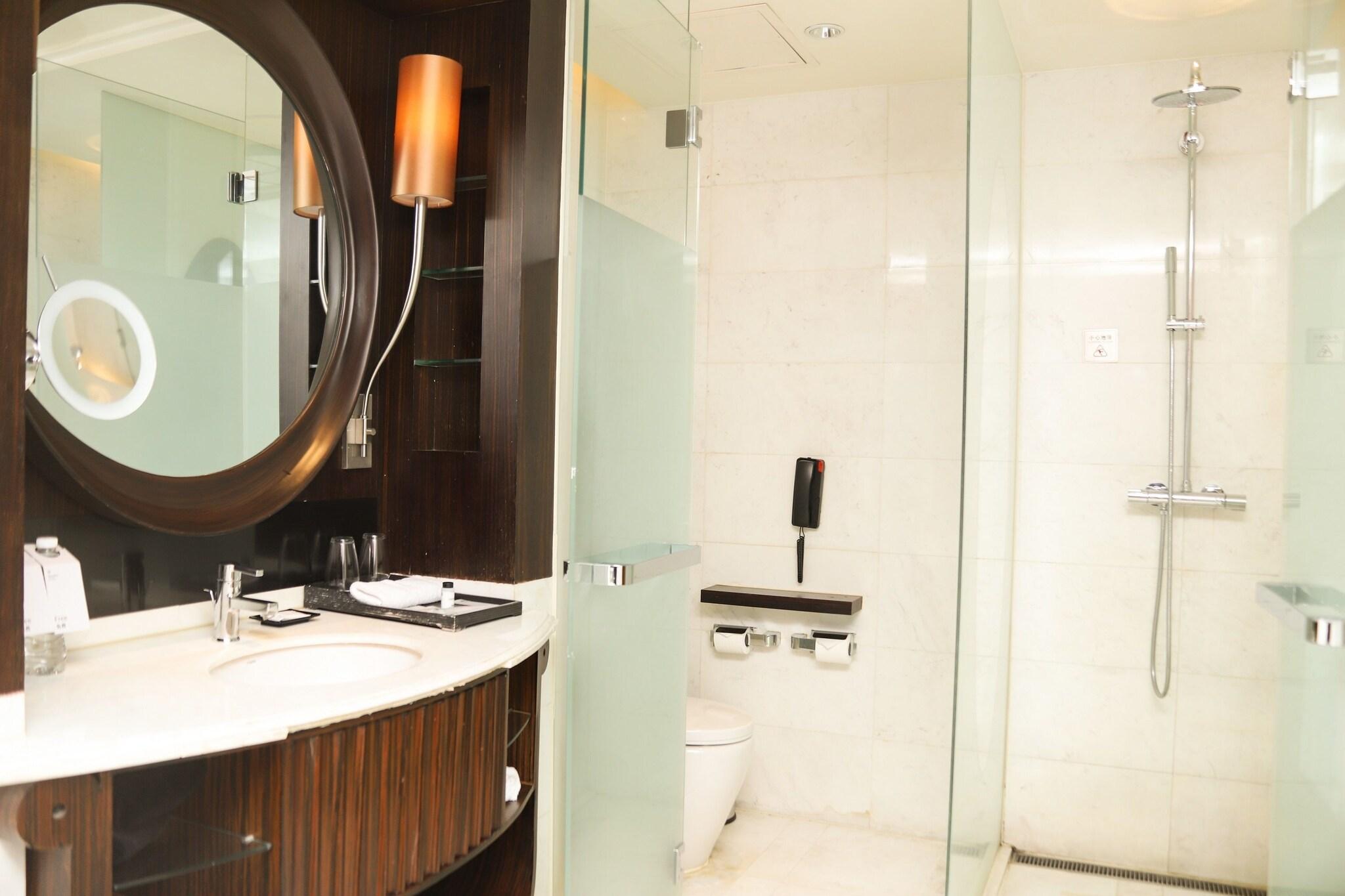 Double City View King Bed